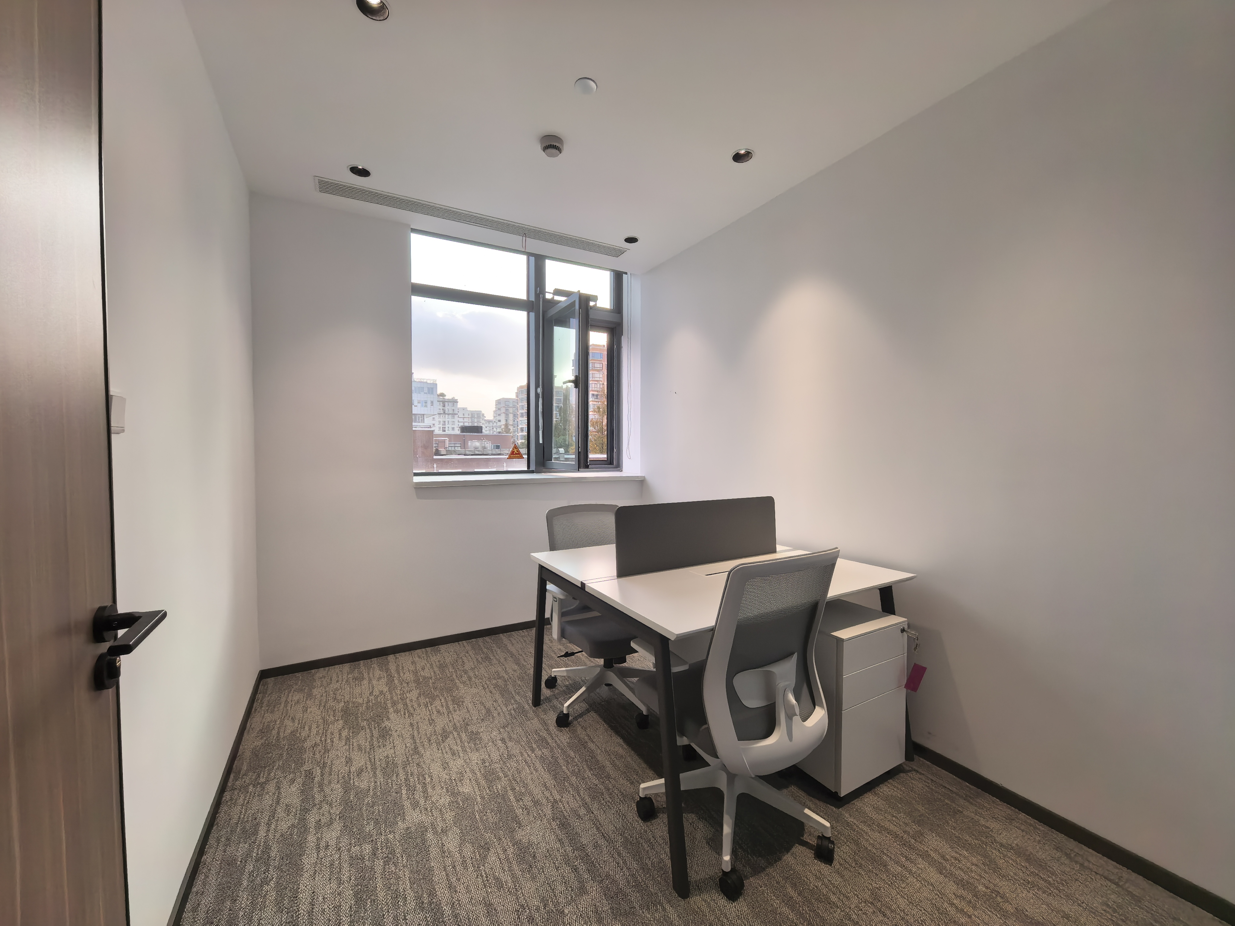 海益商务大厦260平米写字楼出租