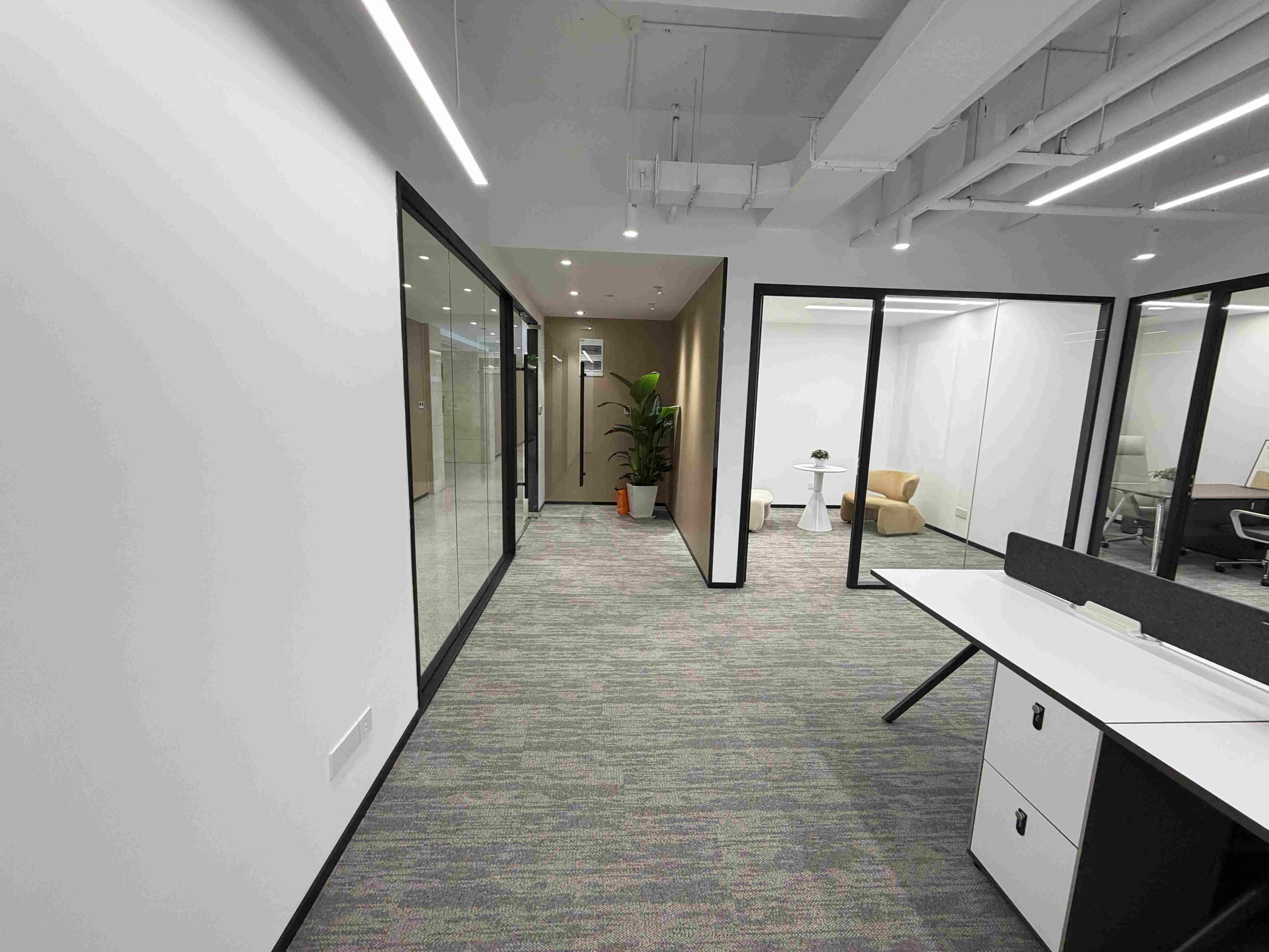 中山公园联通大厦（长宁）116平米写字楼出租