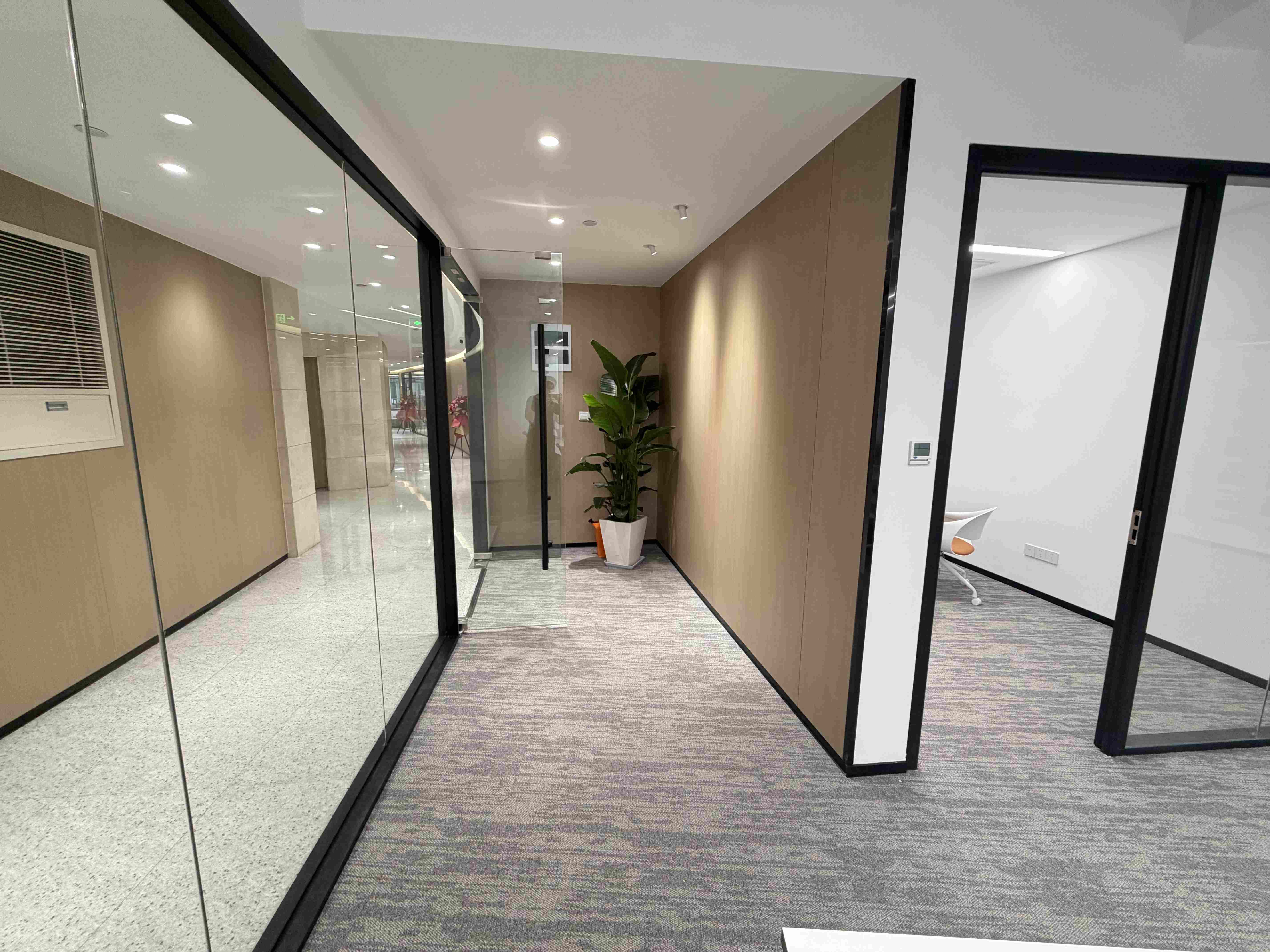 中山公园联通大厦（长宁）150平米写字楼出租