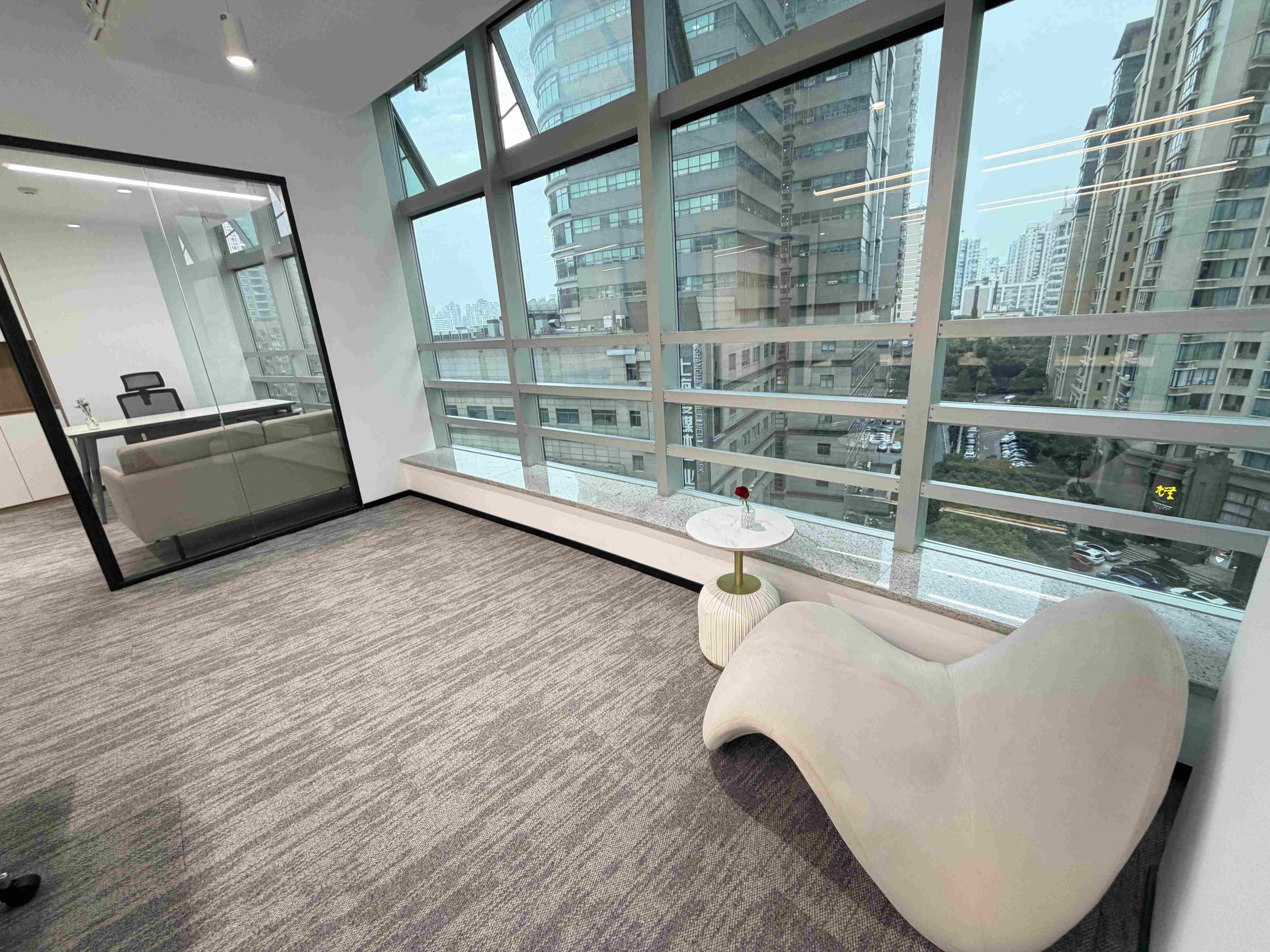 中山公园联通大厦（长宁）150平米写字楼出租