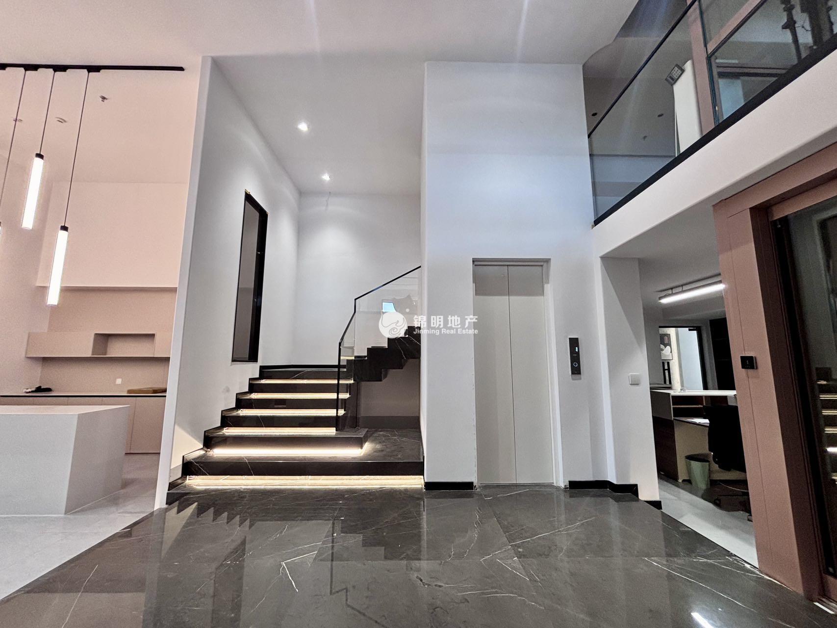 徐泾西虹桥德必易园360平米写字楼出租