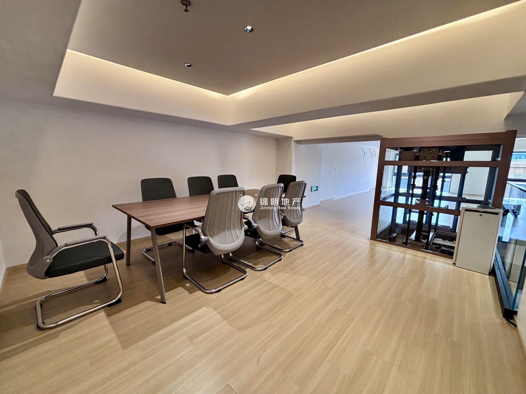 徐泾西虹桥德必易园360平米写字楼出租