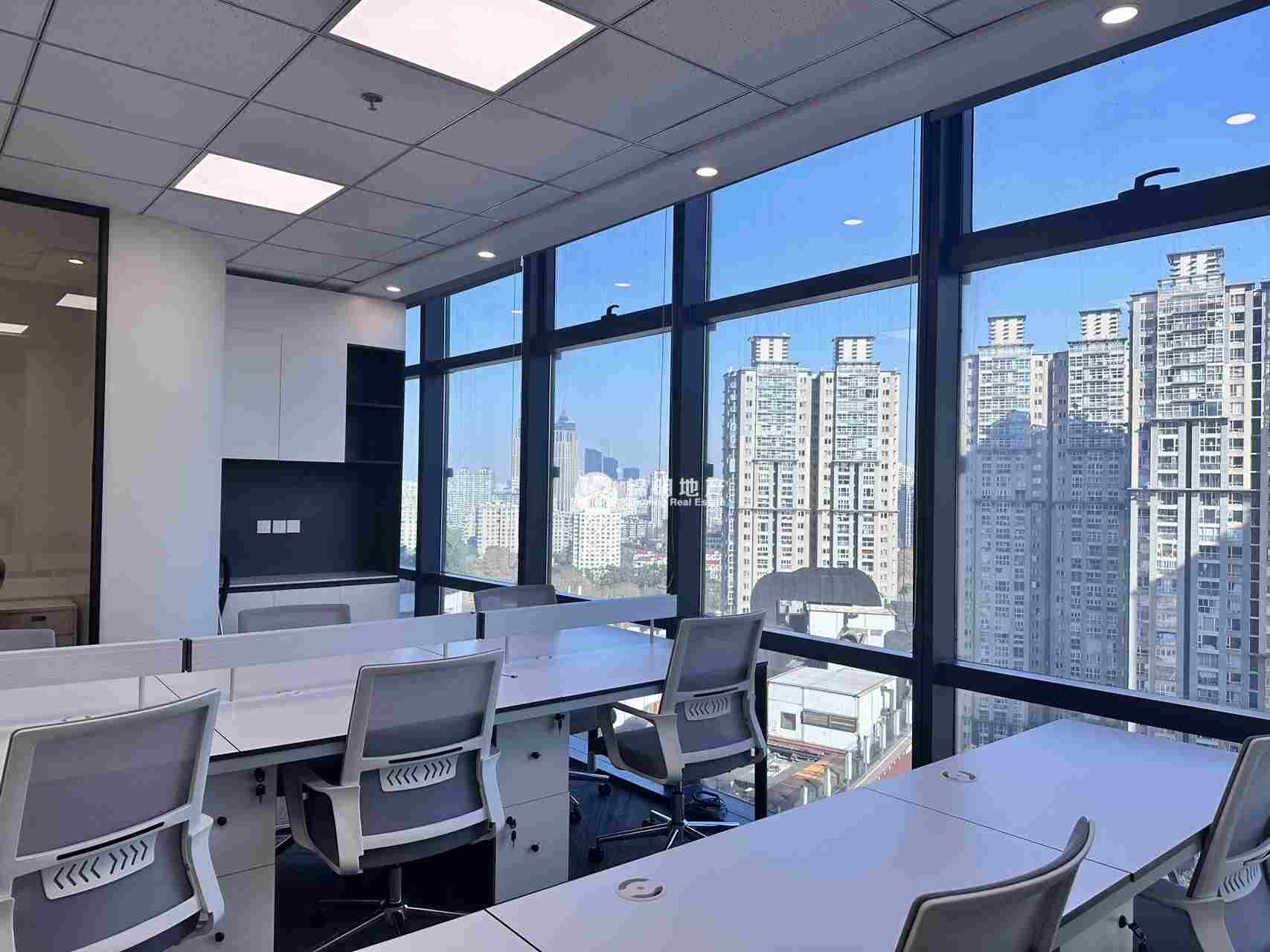 龙之梦大厦168平米写字楼出租