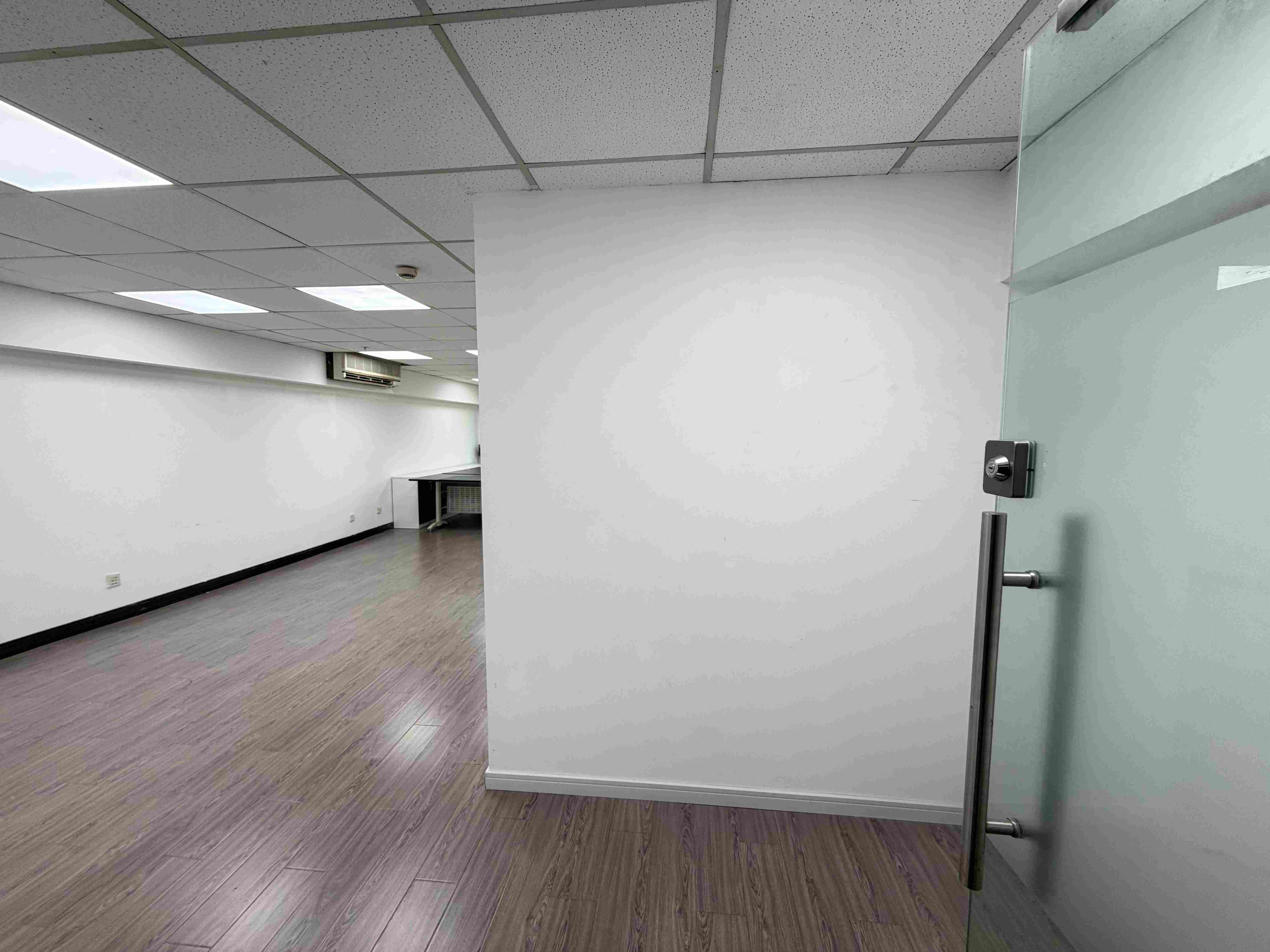 中山公园增泽世贸大厦97平米写字楼出租