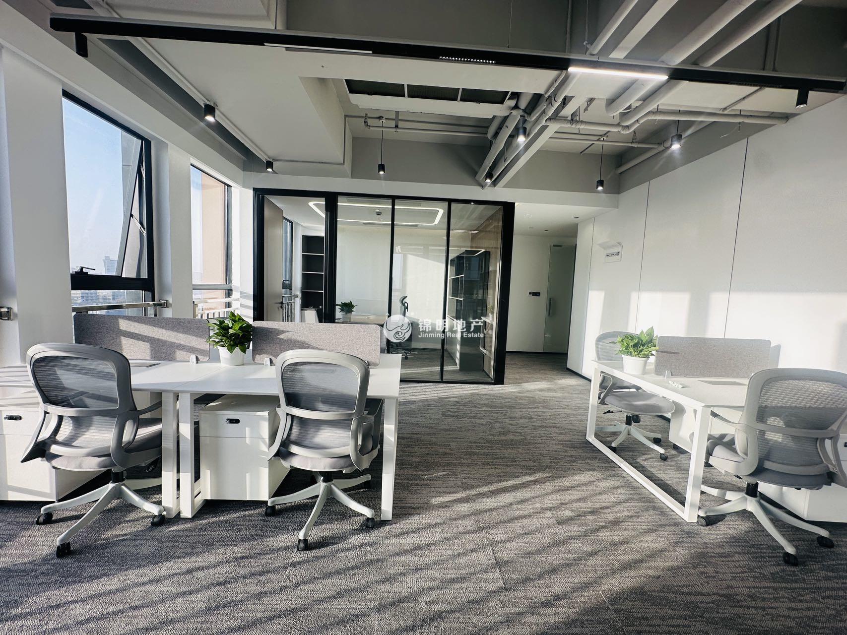 漕河泾H88越虹广场147平米写字楼出租