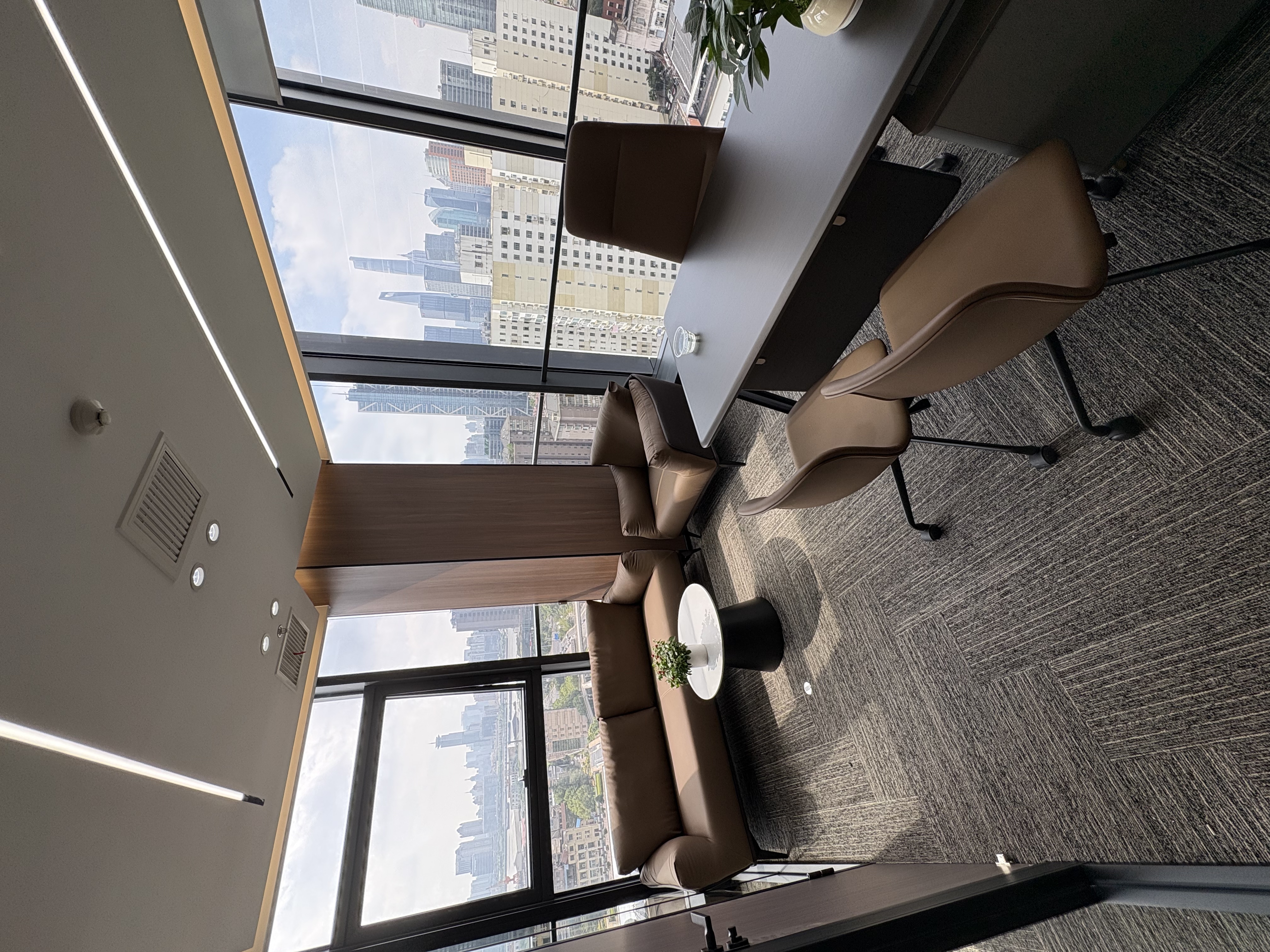 东外滩光大安石中心200平米写字楼出租