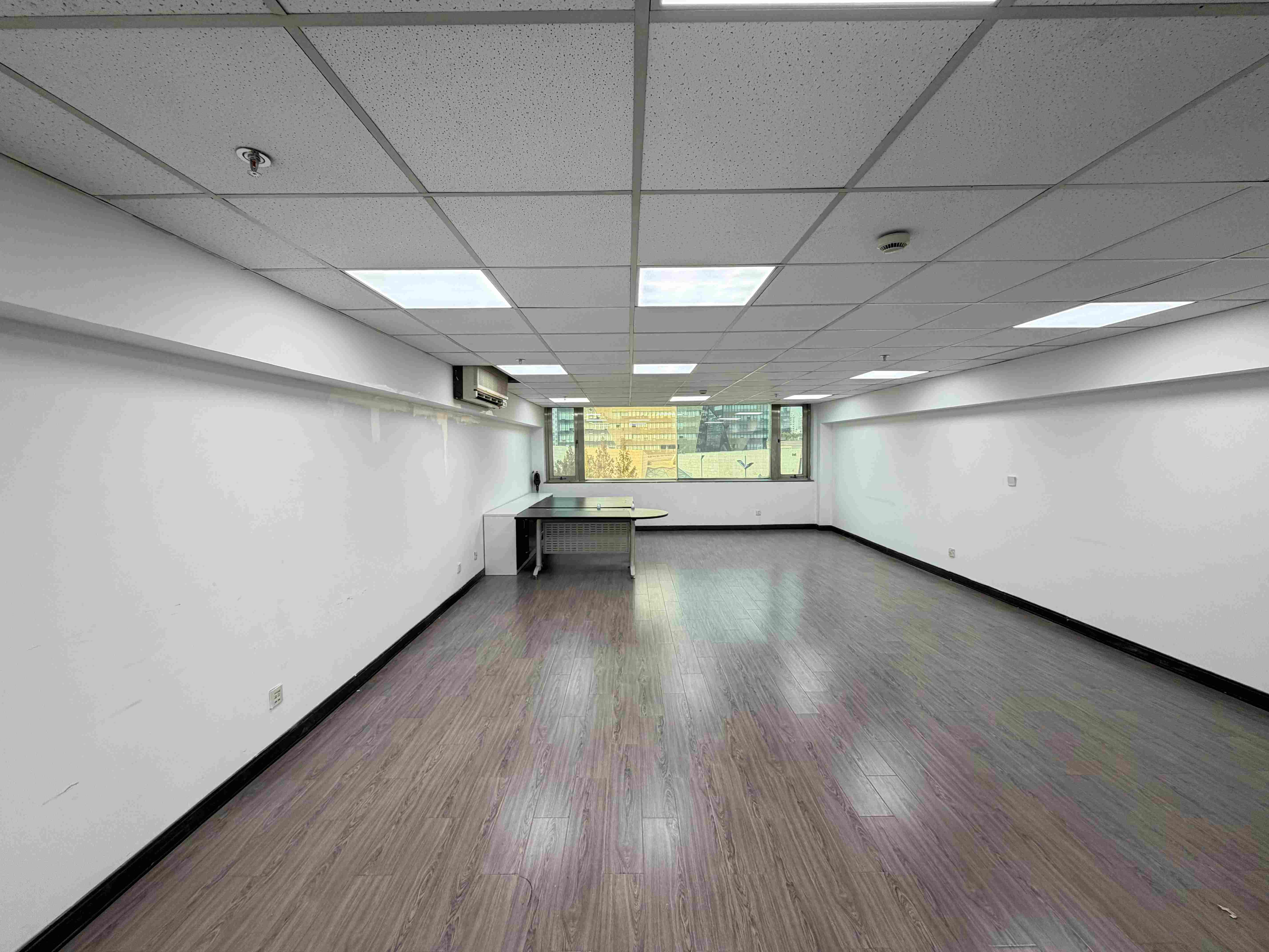 中山公园增泽世贸大厦85平米写字楼出租