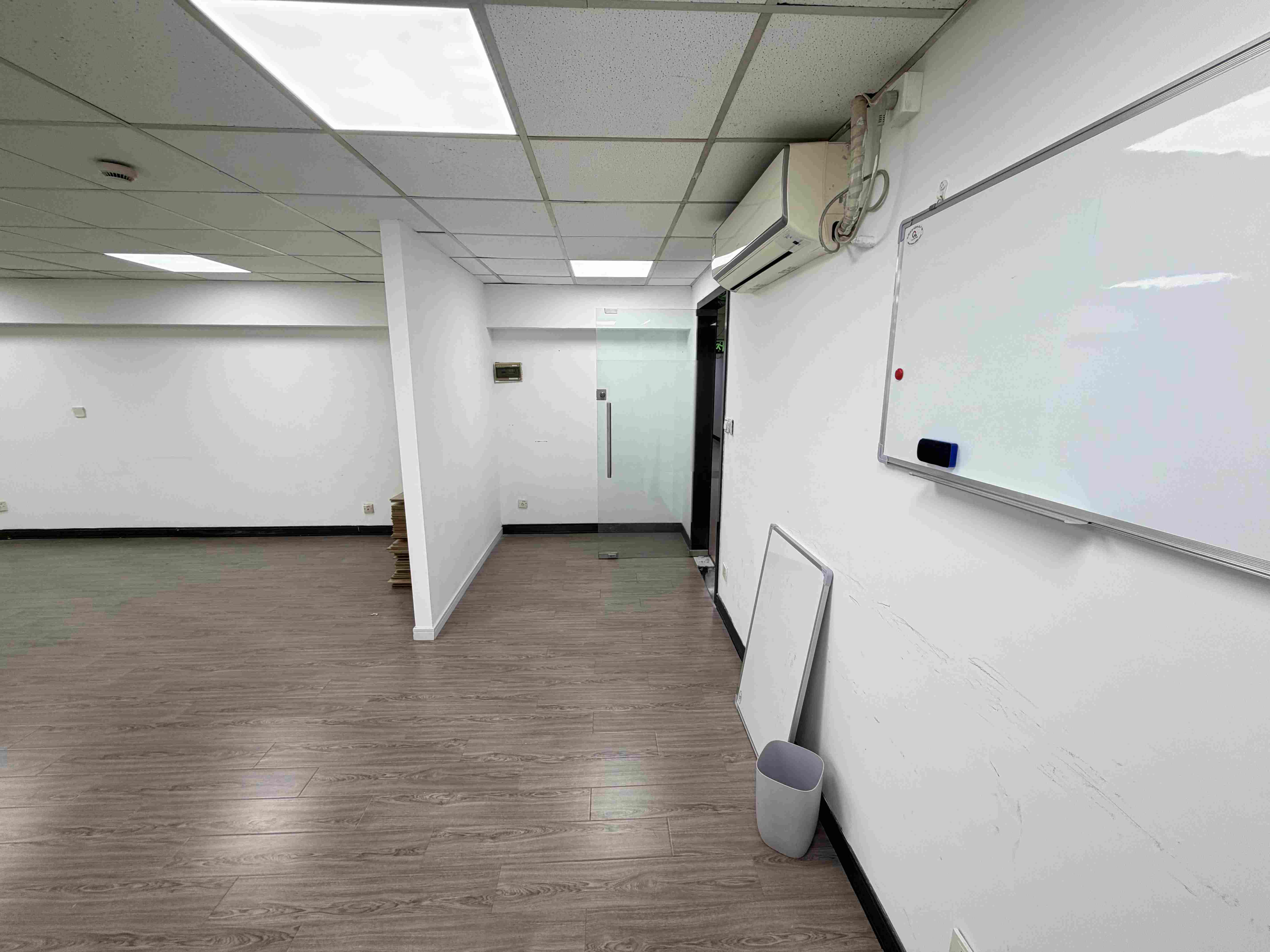 中山公园增泽世贸大厦85平米写字楼出租