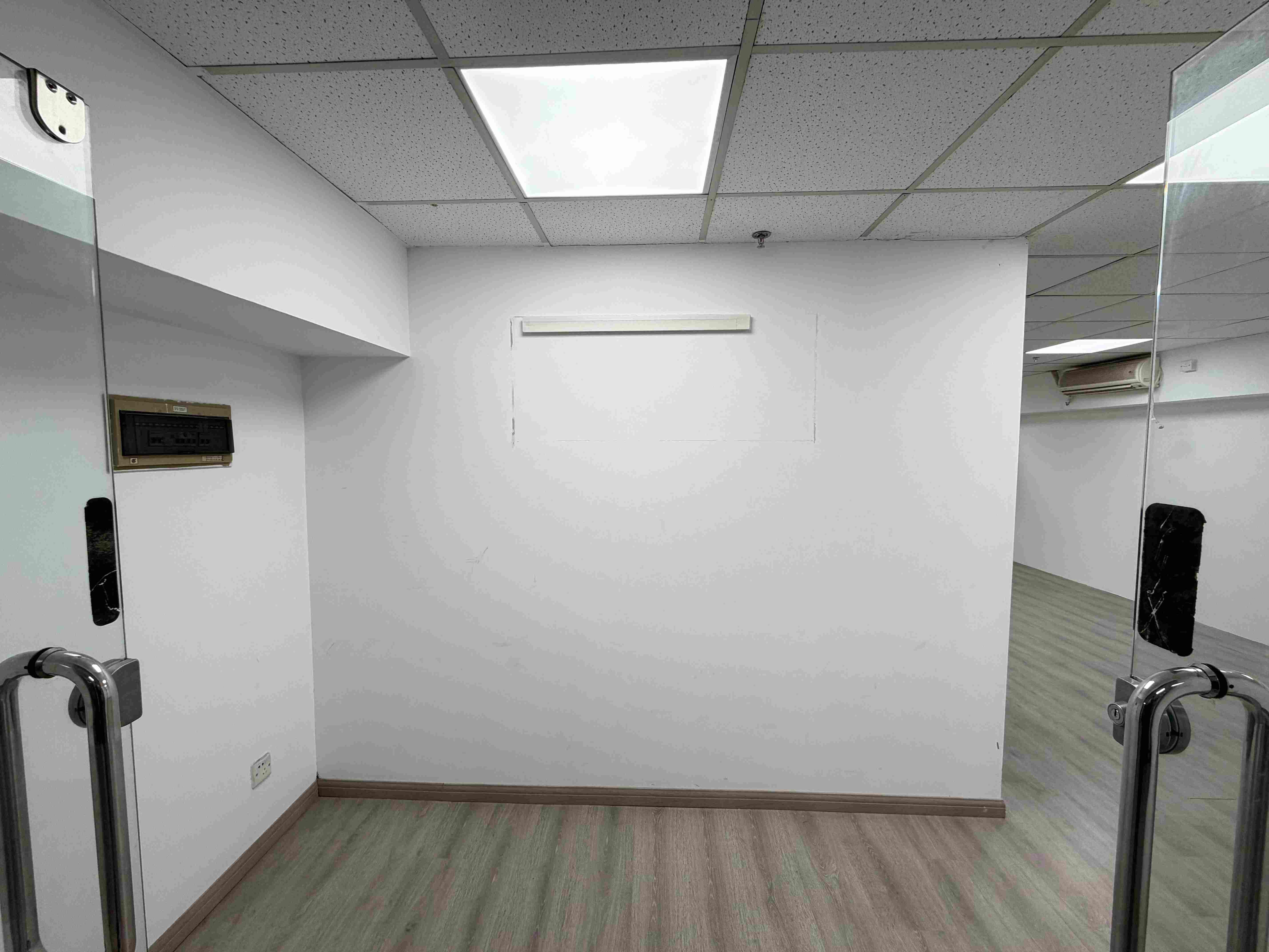 中山公园增泽世贸大厦85平米写字楼出租