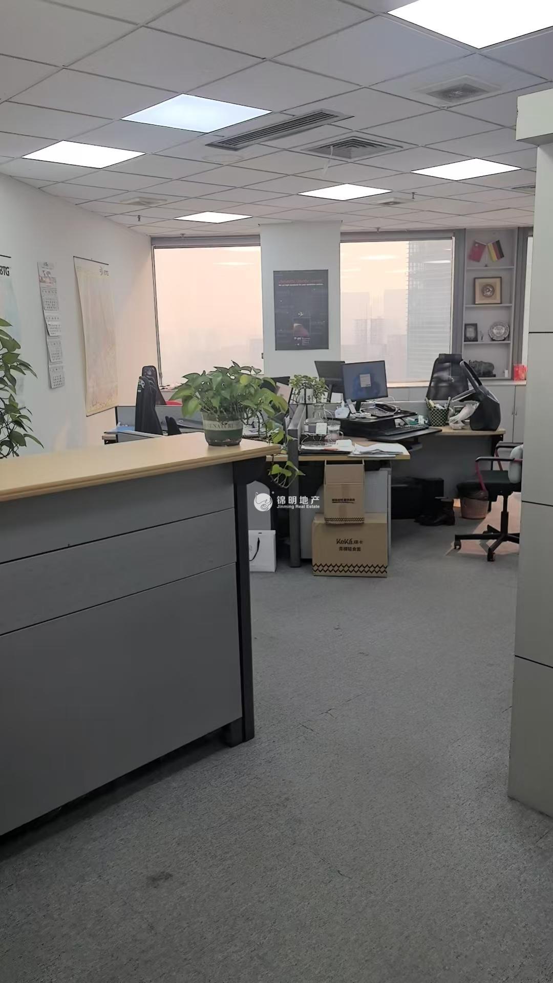 陆家嘴世界广场108平米写字楼出租