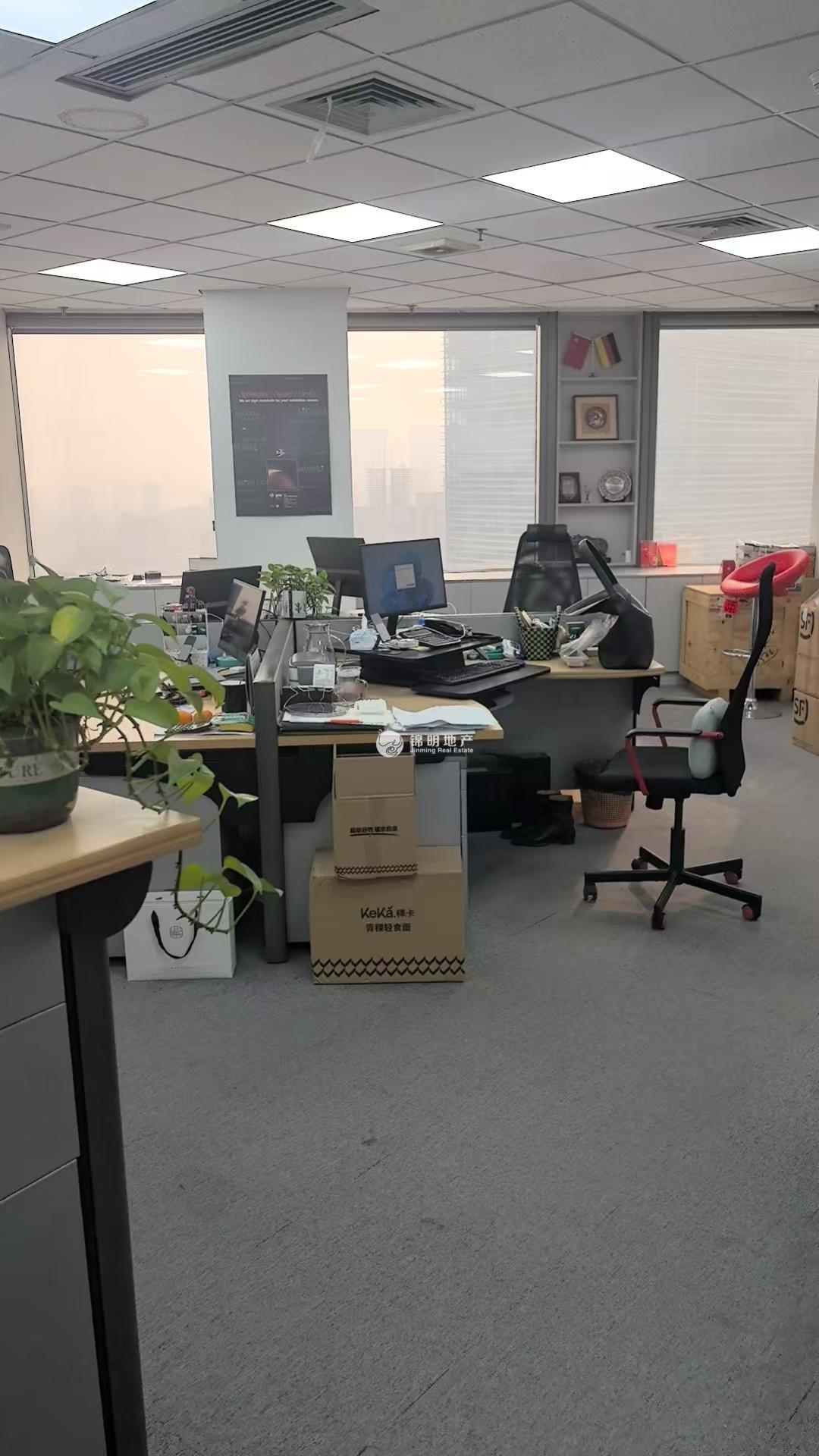 陆家嘴世界广场108平米写字楼出租