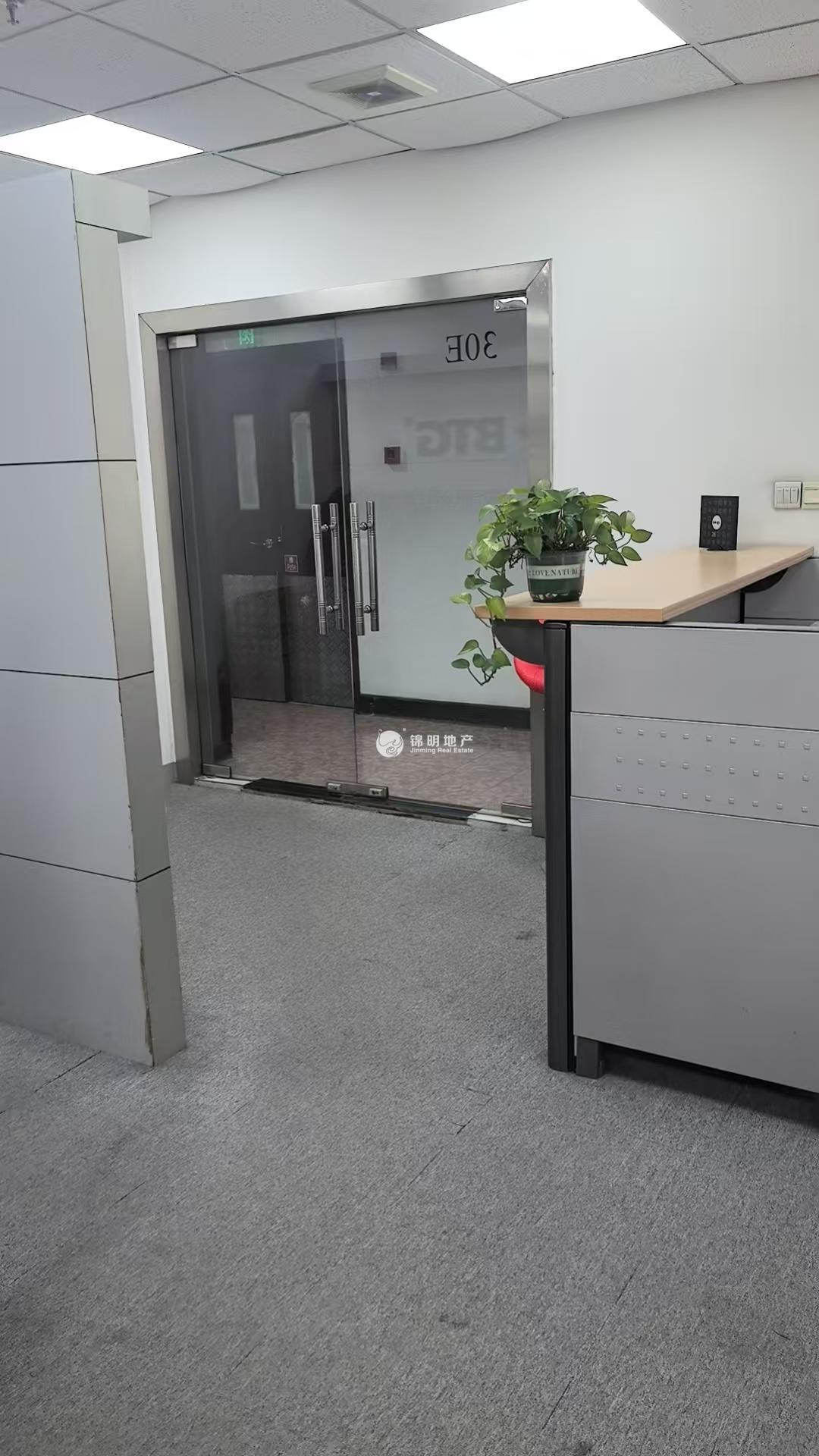 陆家嘴世界广场108平米写字楼出租