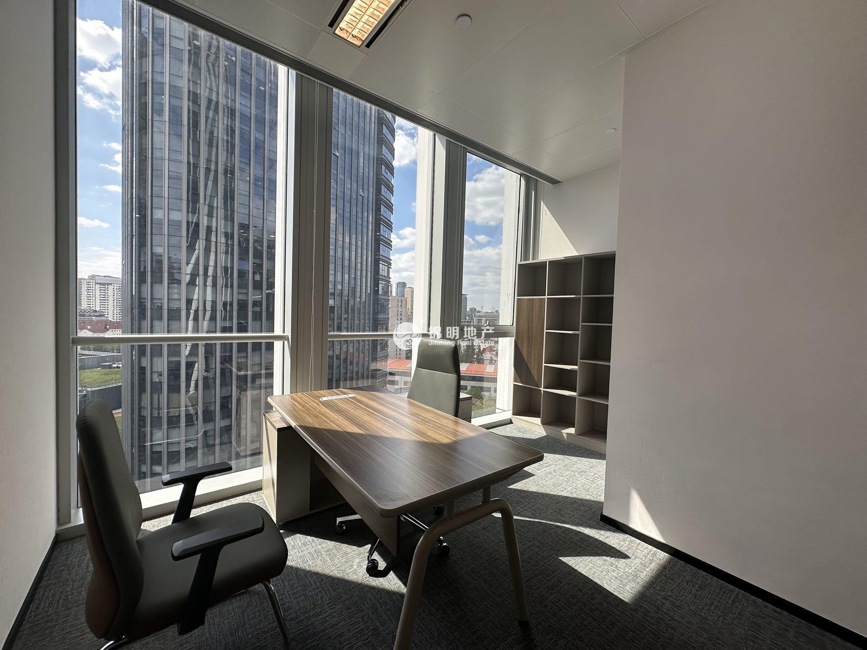 虹桥上海长宁国际发展广场705平米写字楼出租