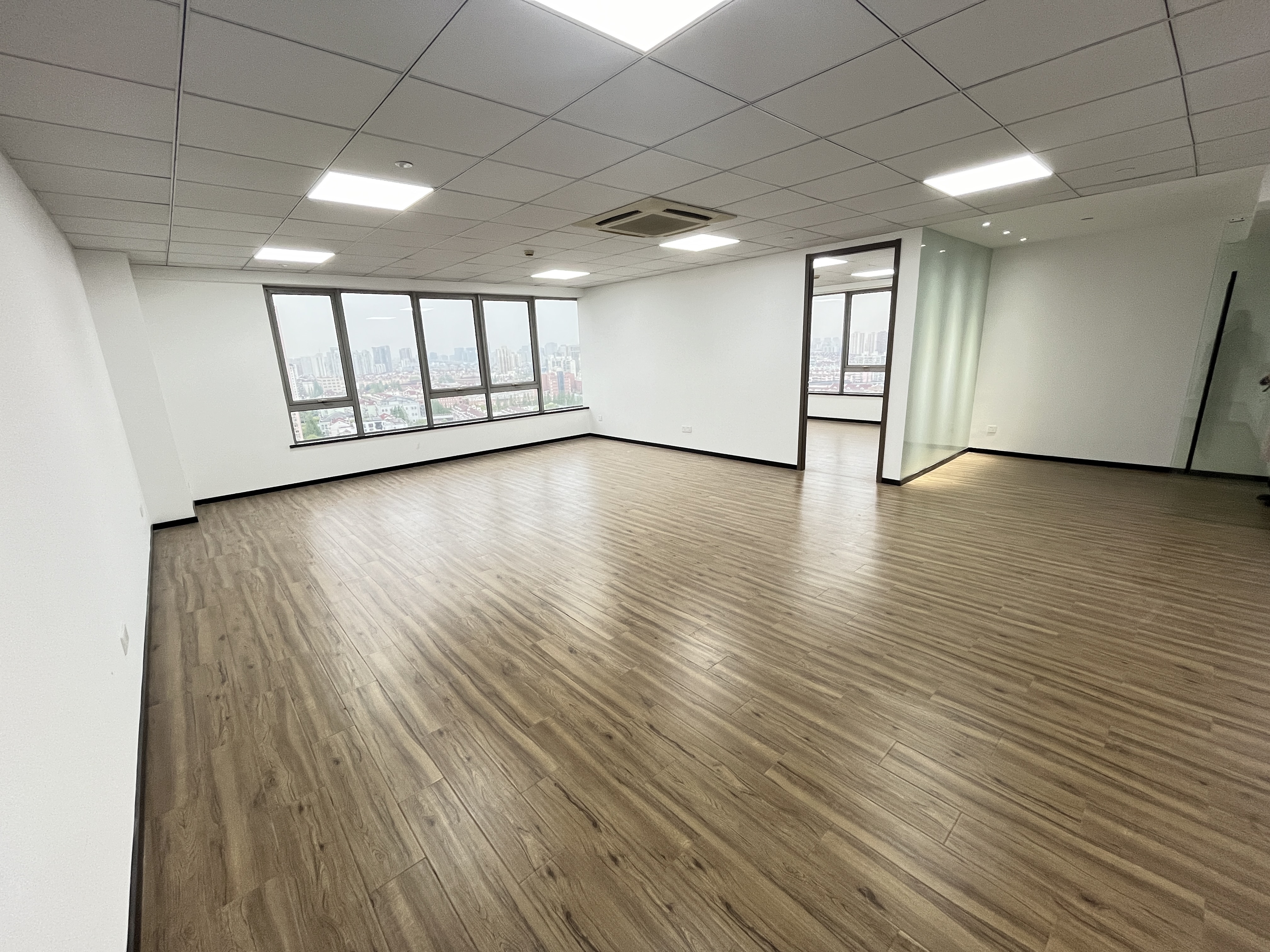 五角场新金博大厦48平米写字楼出租