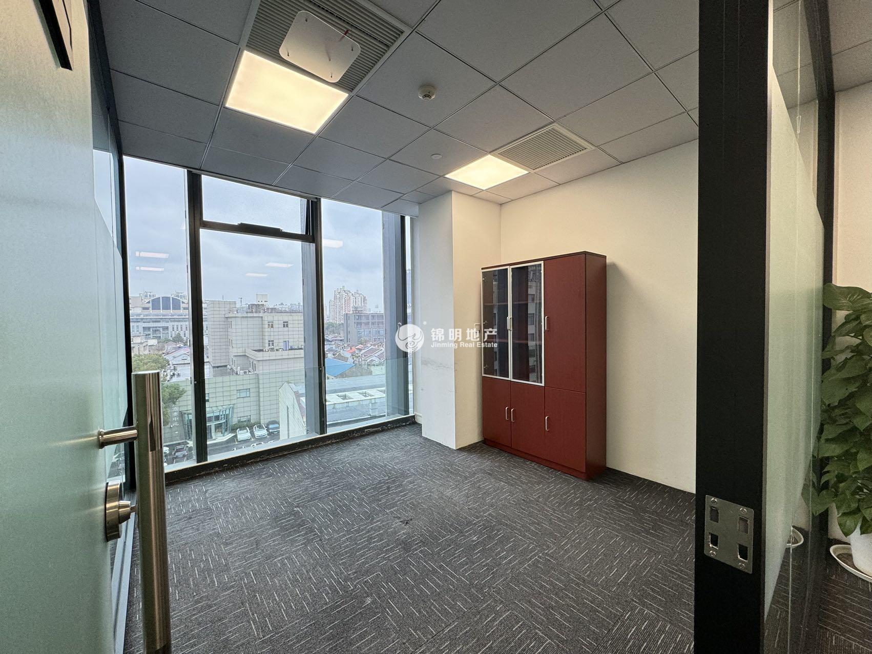 控江路上海信息技术大厦192平米写字楼出租