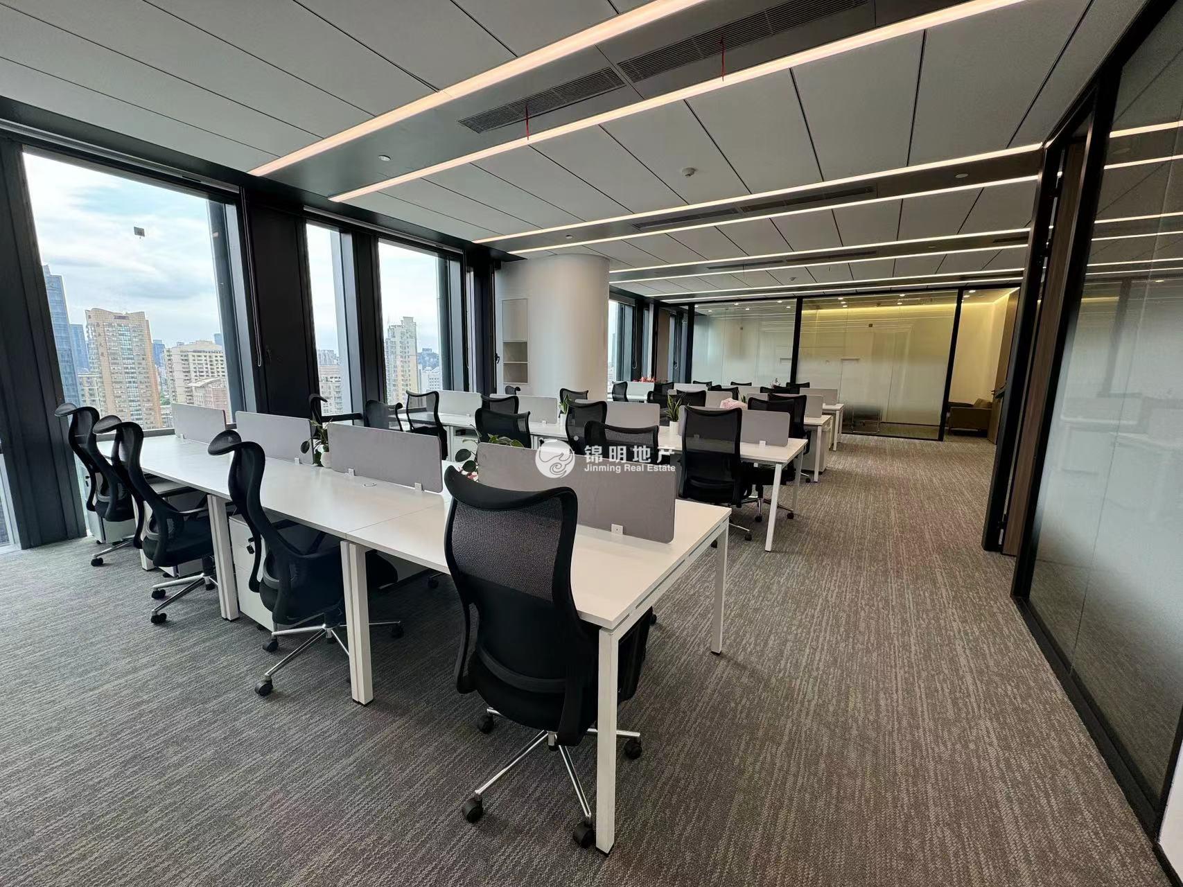 东外滩万硕大厦388平米写字楼出租