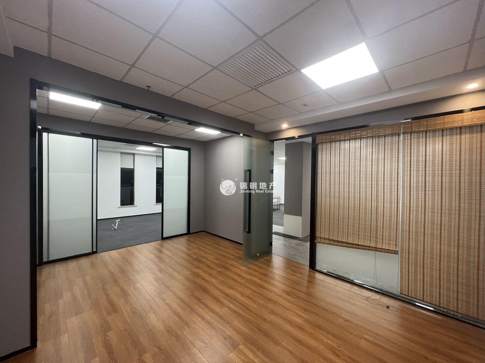 北外滩印坊创意园147平米写字楼出租