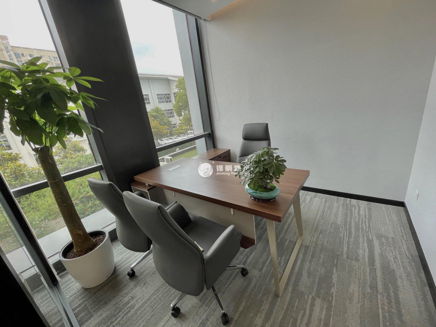 曲阳柏航德必易园68平米写字楼出租