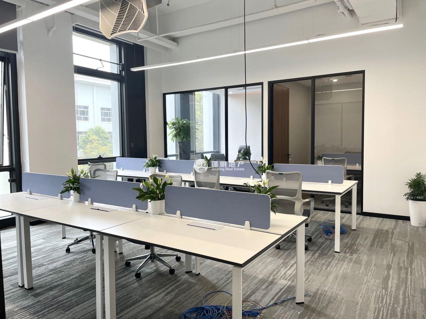 曲阳柏航德必易园68平米写字楼出租