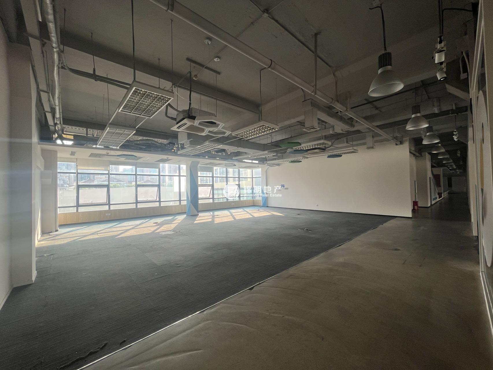 曲阳柏航德必易园630平米写字楼出租