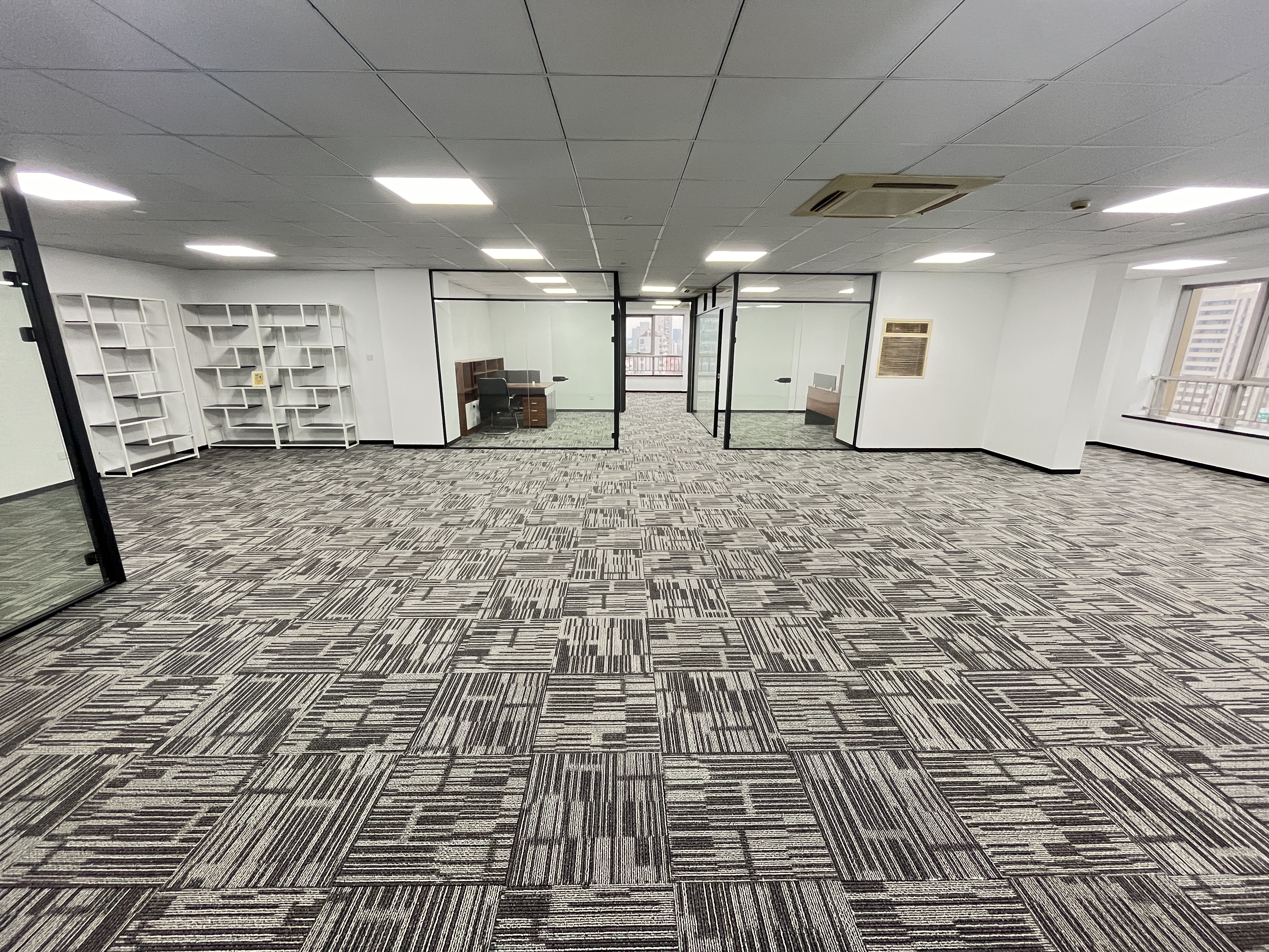 凉城榕辉大厦298平米写字楼出租