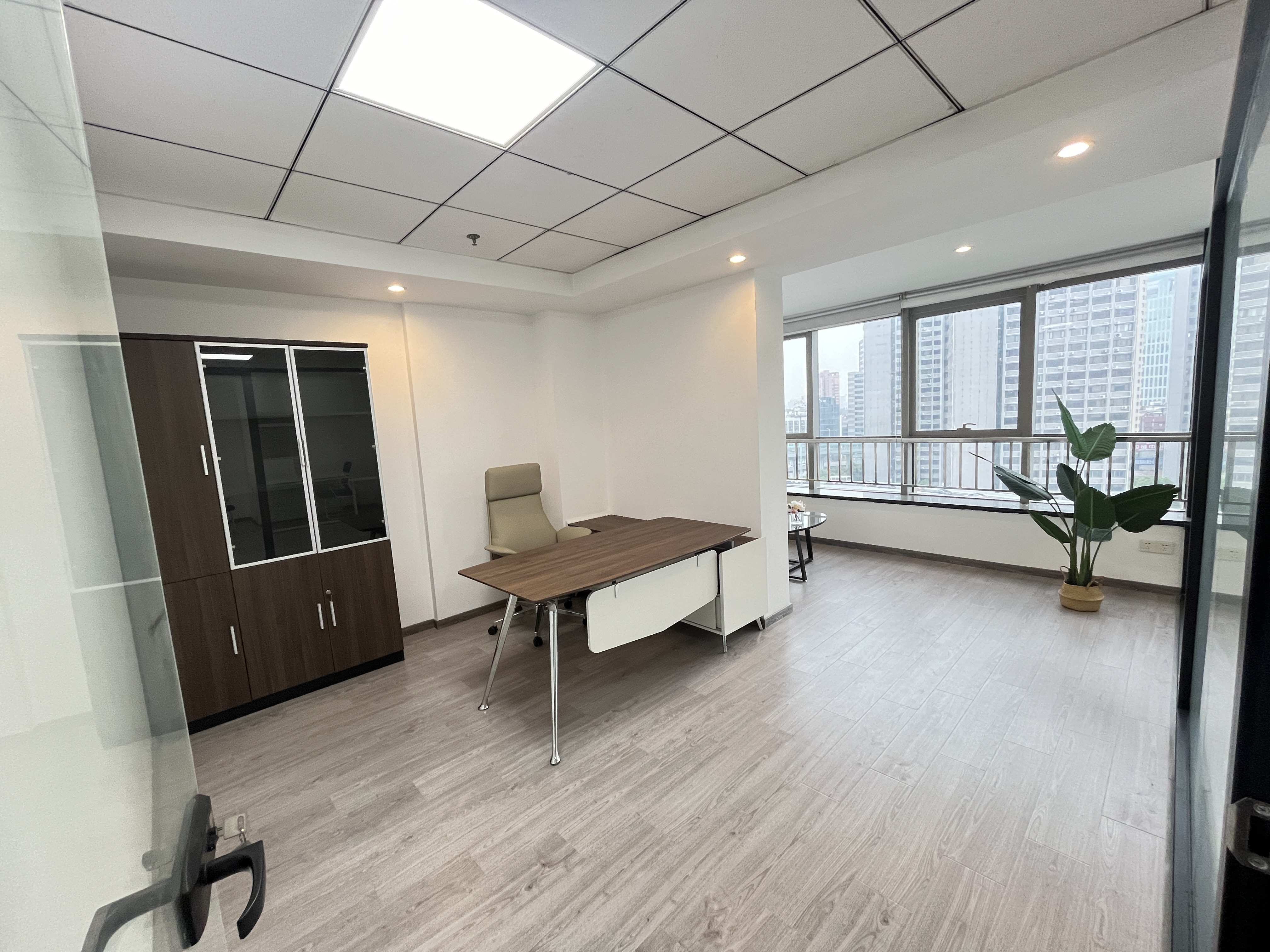 凉城榕辉大厦145平米写字楼出租