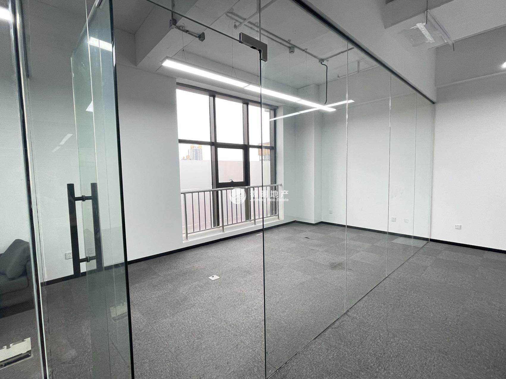 东外滩中企滨江智慧广场481平米写字楼出租