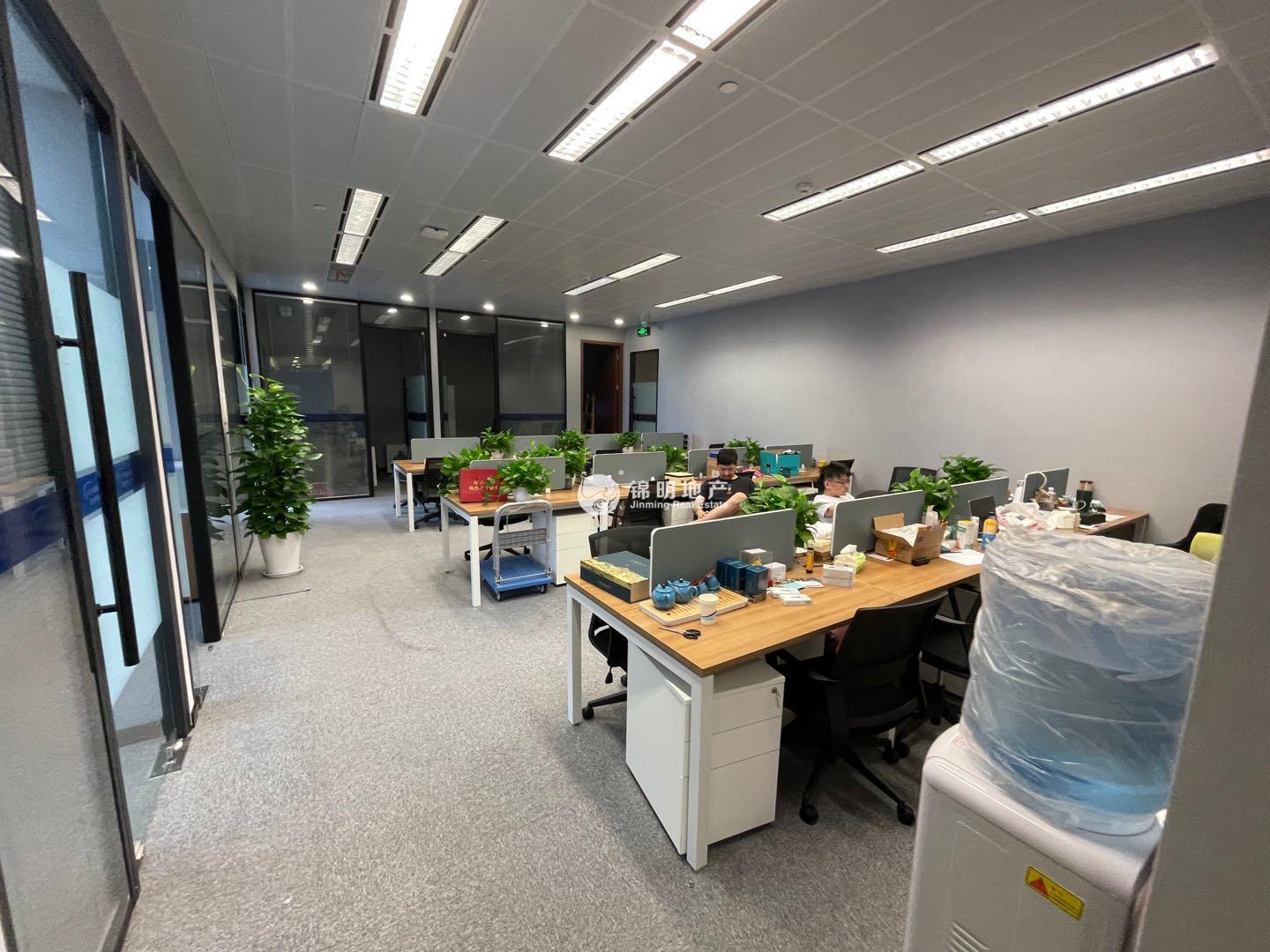 四川北路星荟中心412平米写字楼出租