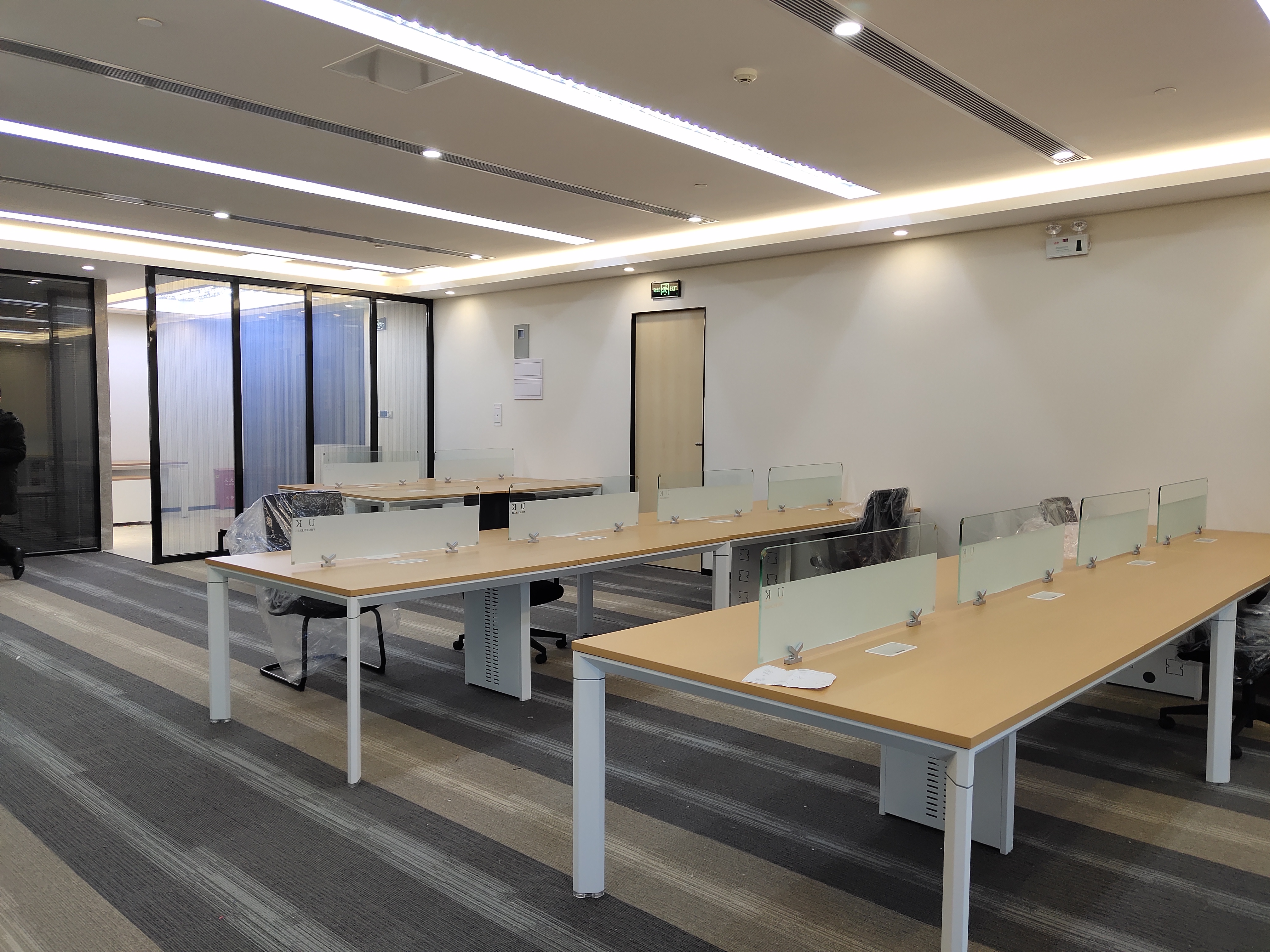 四川北路星荟中心84平米写字楼出租