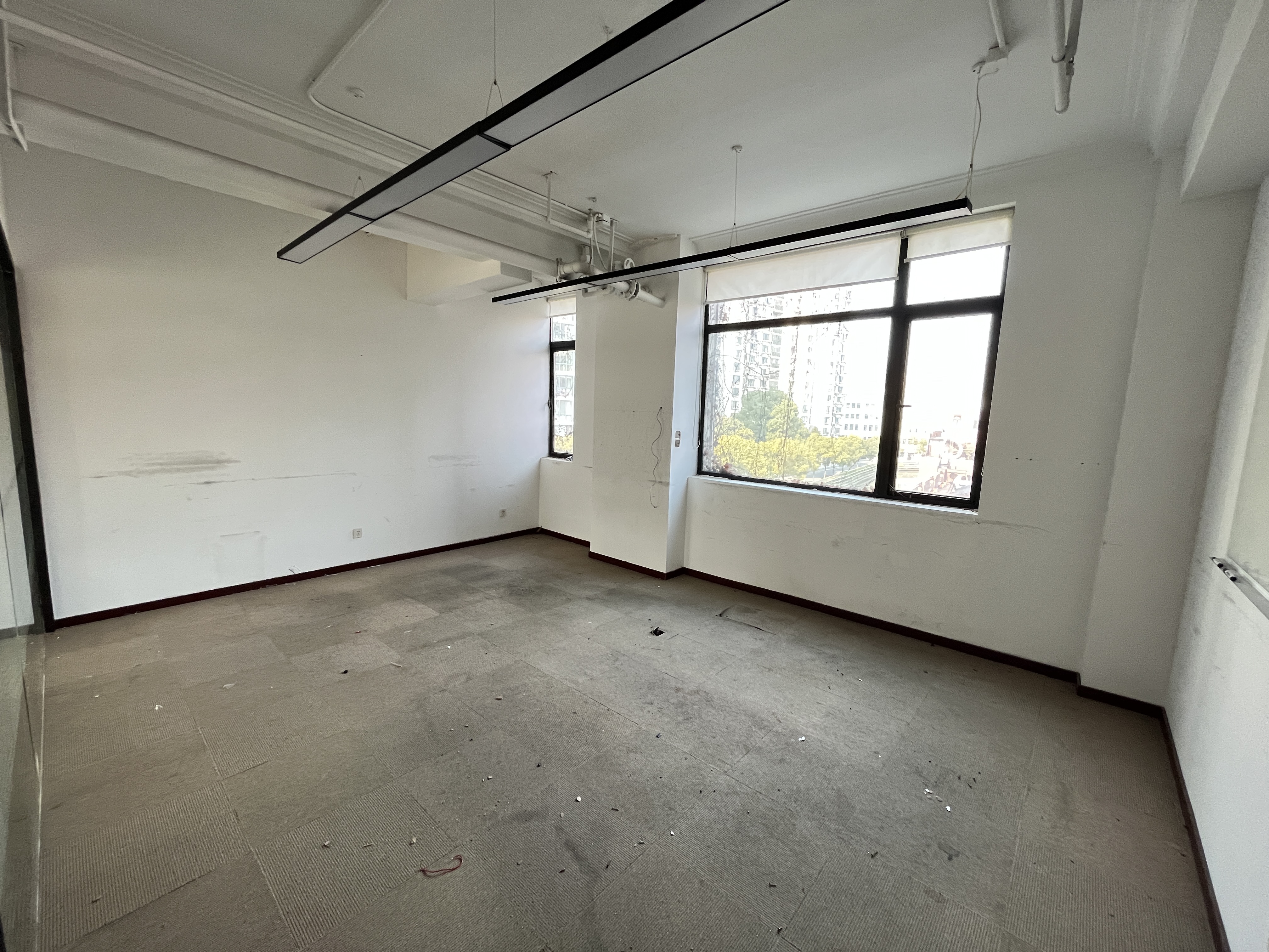 四川北路半岛湾时尚文化创意园453平米写字楼出租