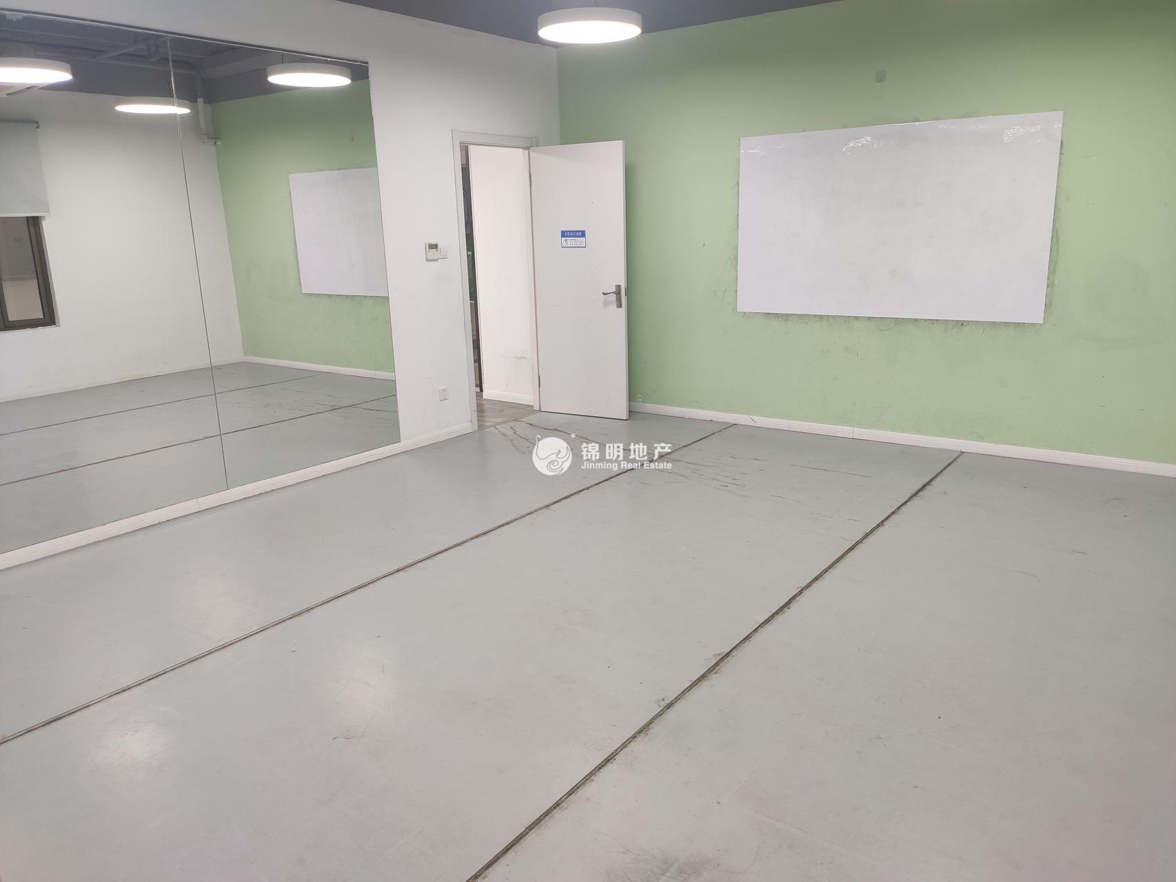 四川北路半岛湾时尚文化创意园268平米写字楼出租