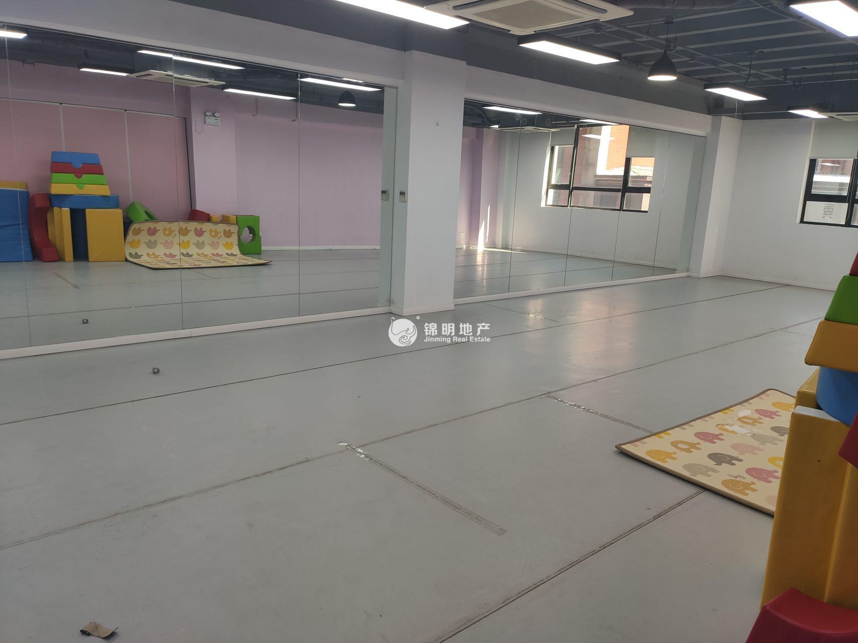 四川北路半岛湾时尚文化创意园268平米写字楼出租