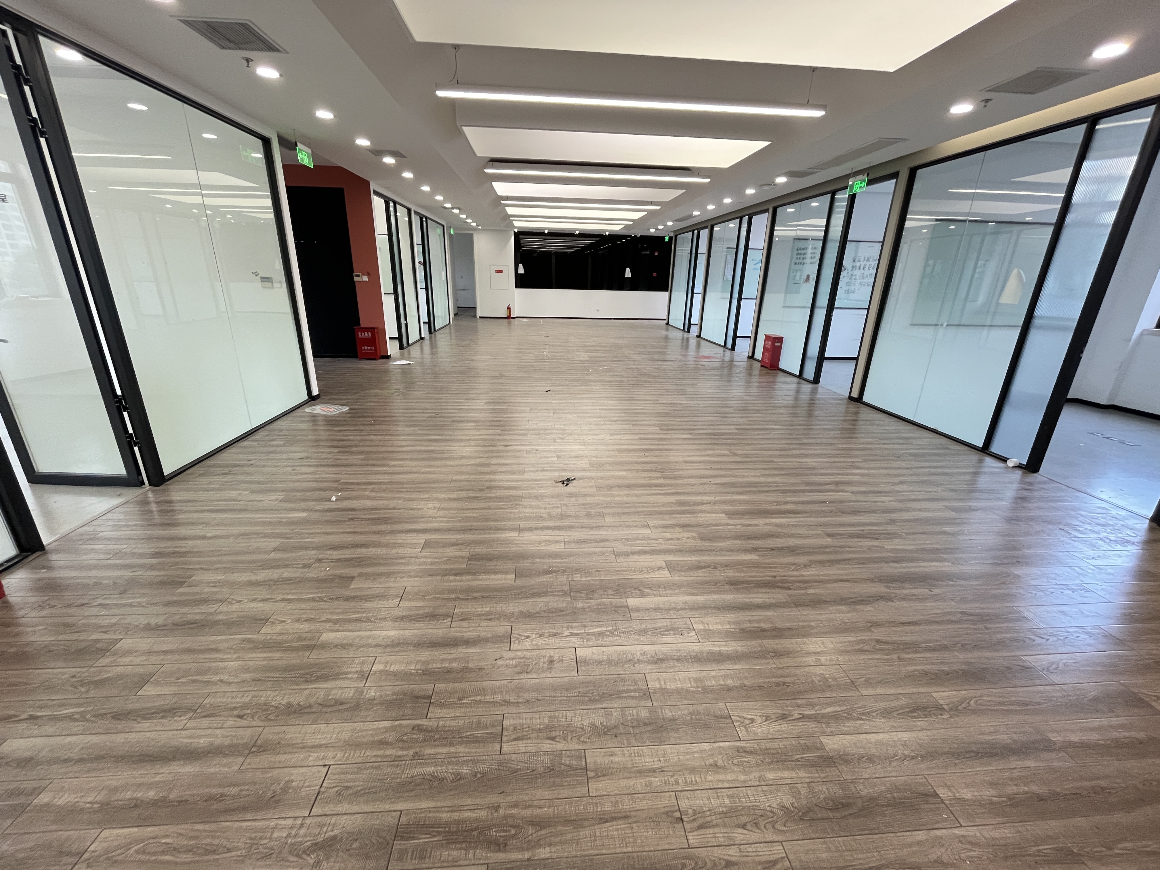 四川北路半岛湾时尚文化创意园36平米写字楼出租