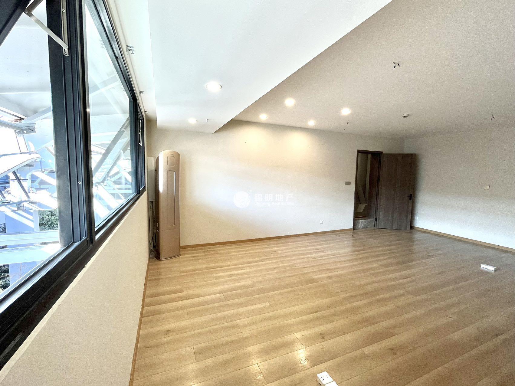 临平路1933老场坊72平米写字楼出租