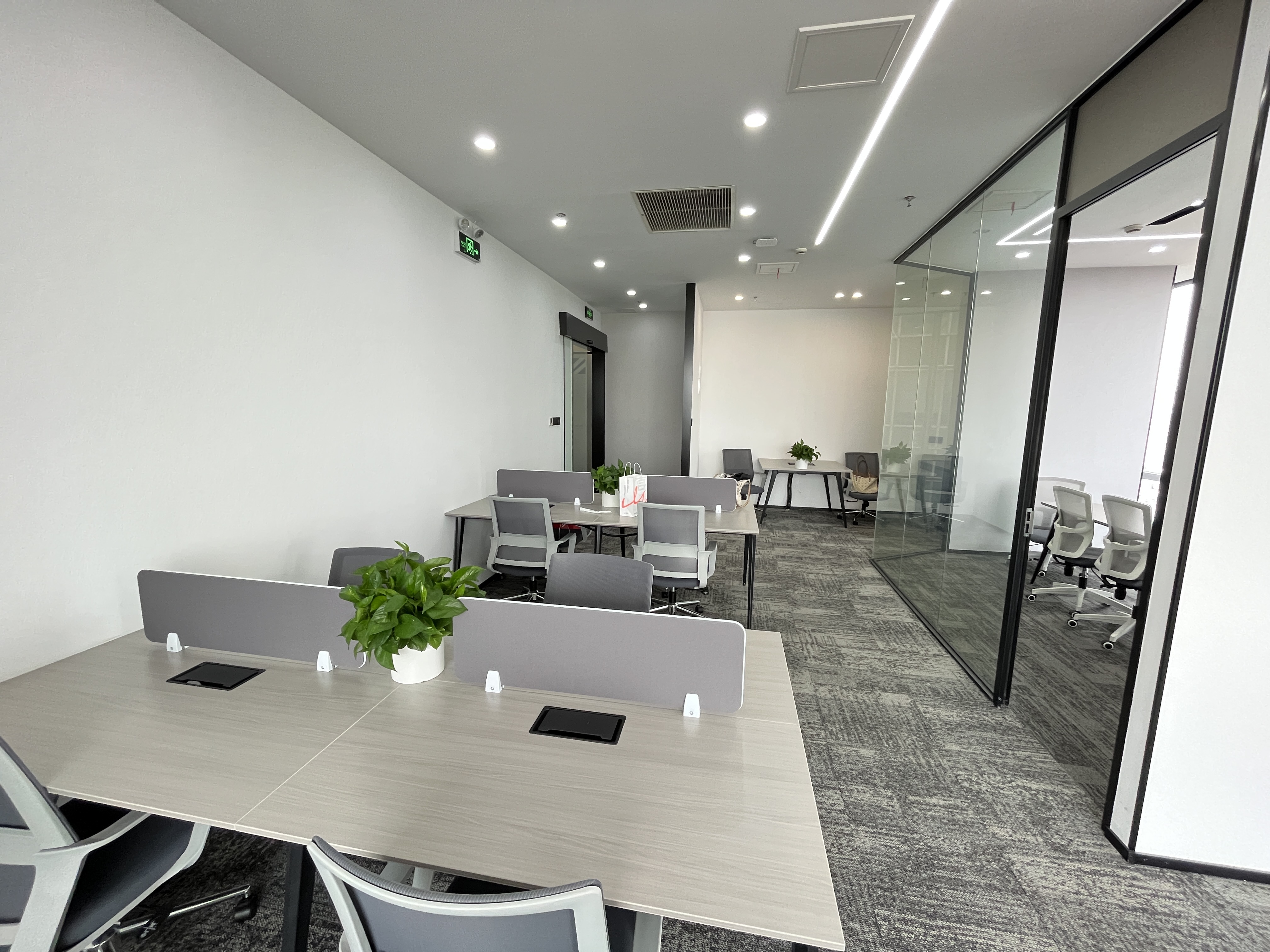 鲁迅公园虹口凯德龙之梦113平米写字楼出租