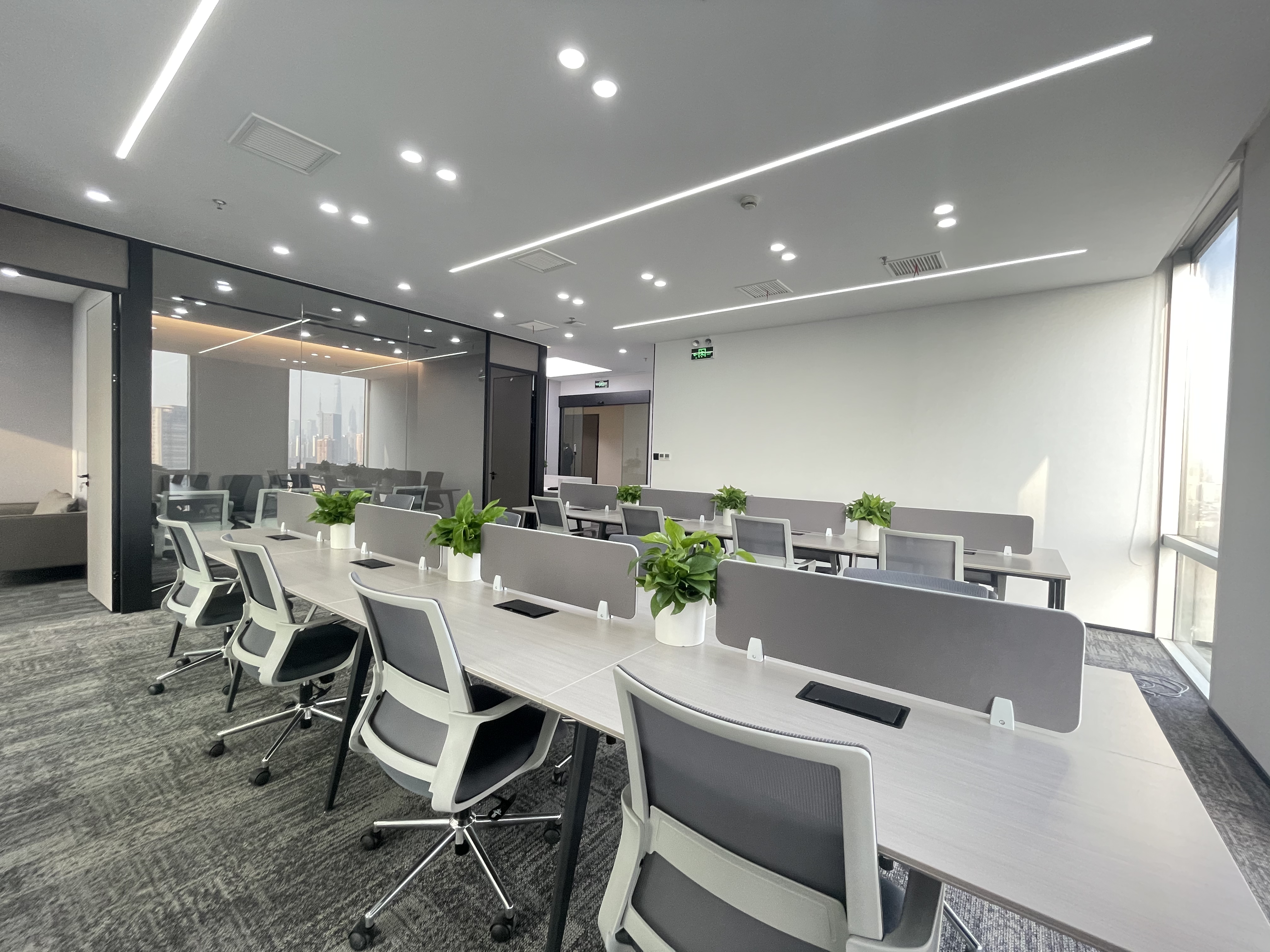 鲁迅公园虹口凯德龙之梦114平米写字楼出租