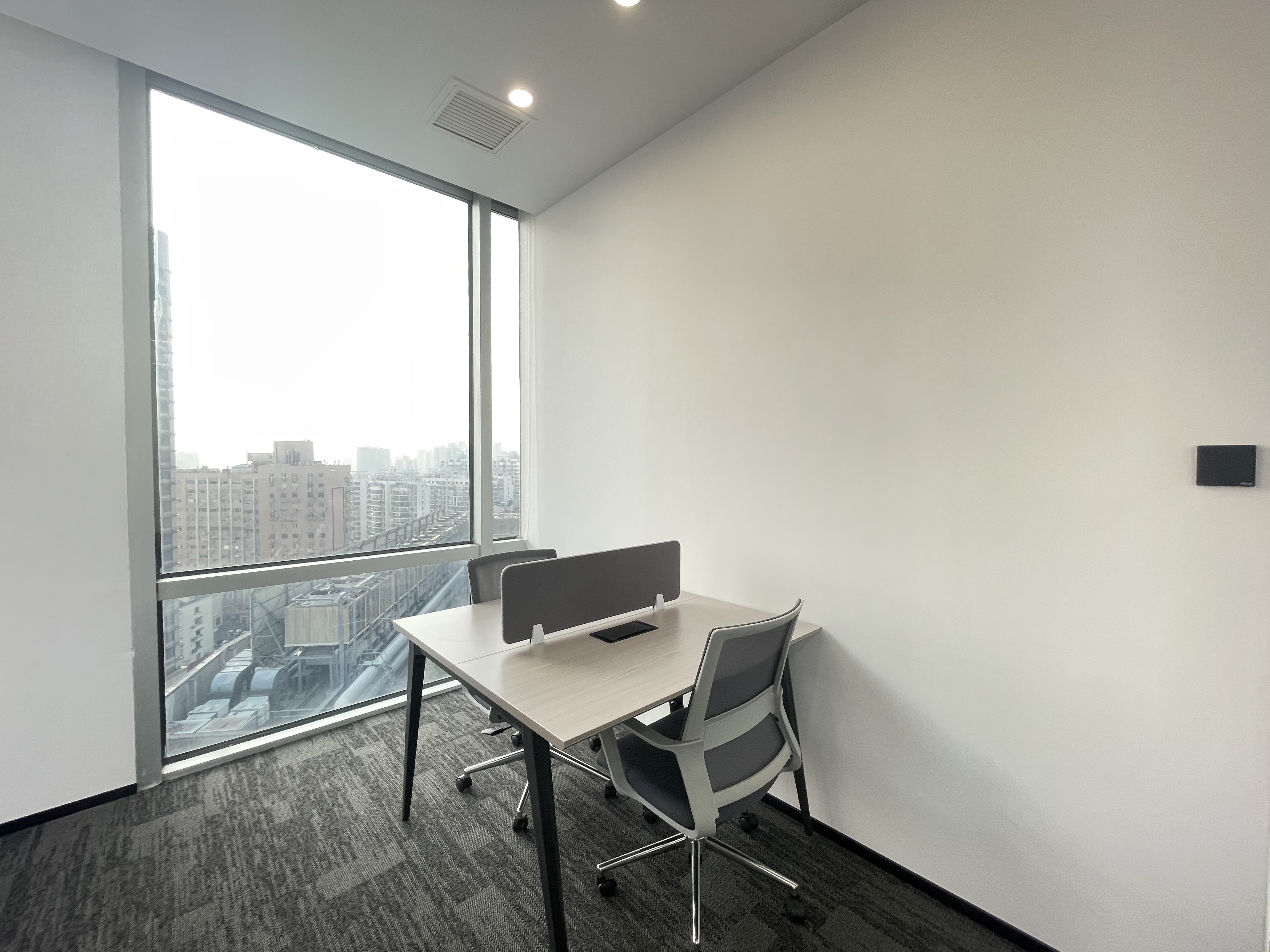 鲁迅公园虹口凯德龙之梦240平米写字楼出租