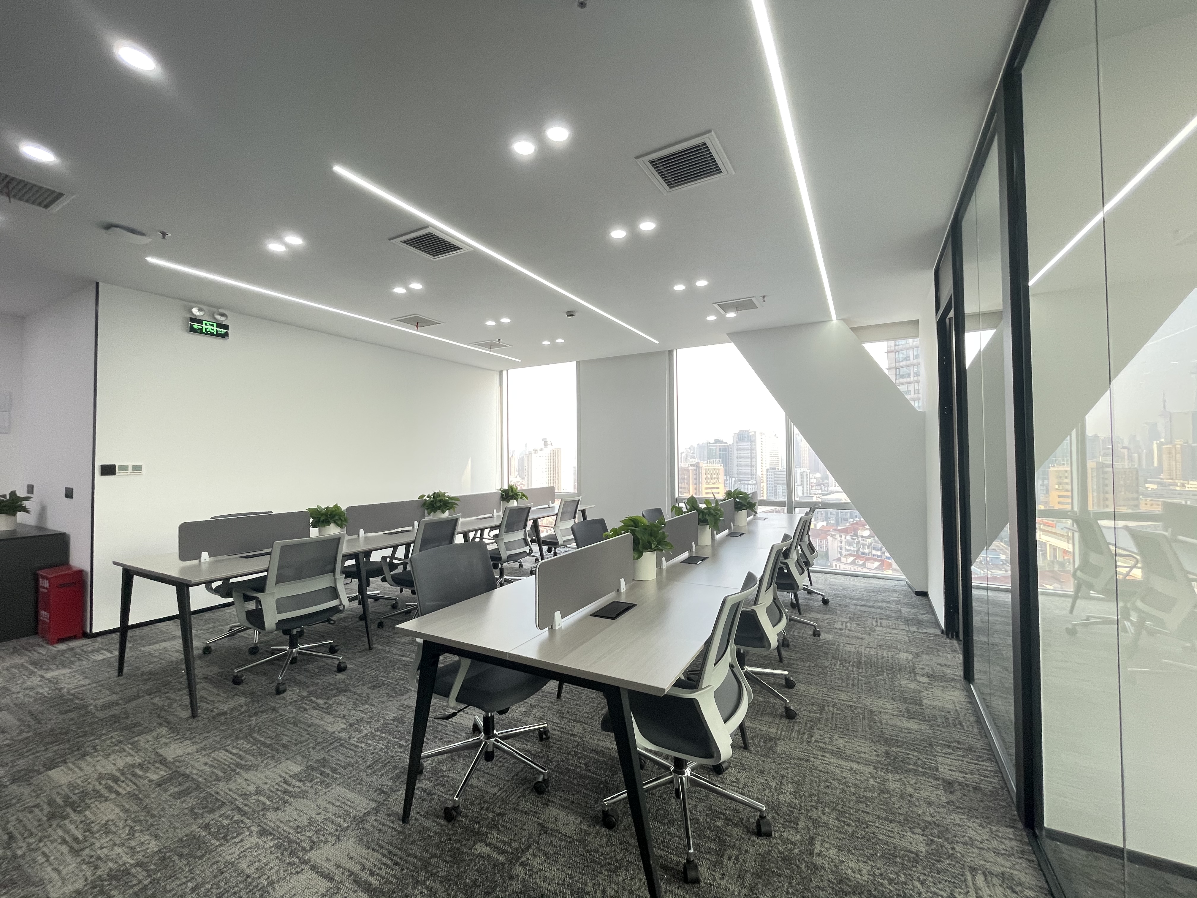 鲁迅公园虹口凯德龙之梦240平米写字楼出租