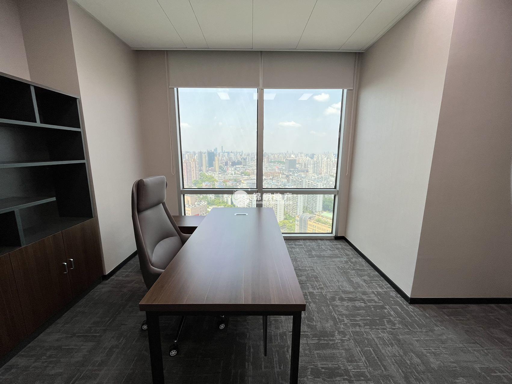 鲁迅公园虹口凯德龙之梦112平米写字楼出租