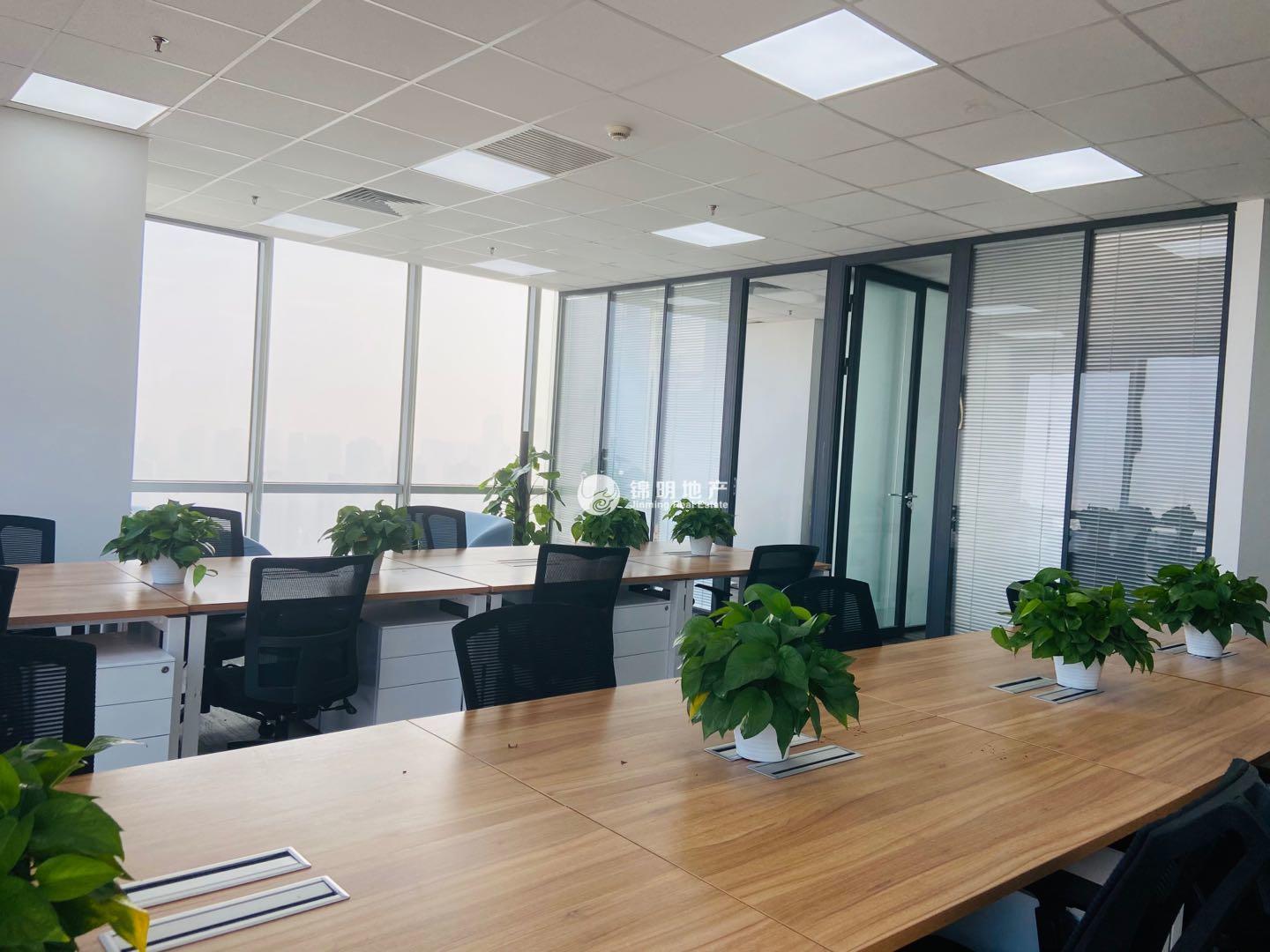 鲁迅公园虹口凯德龙之梦220平米写字楼出租