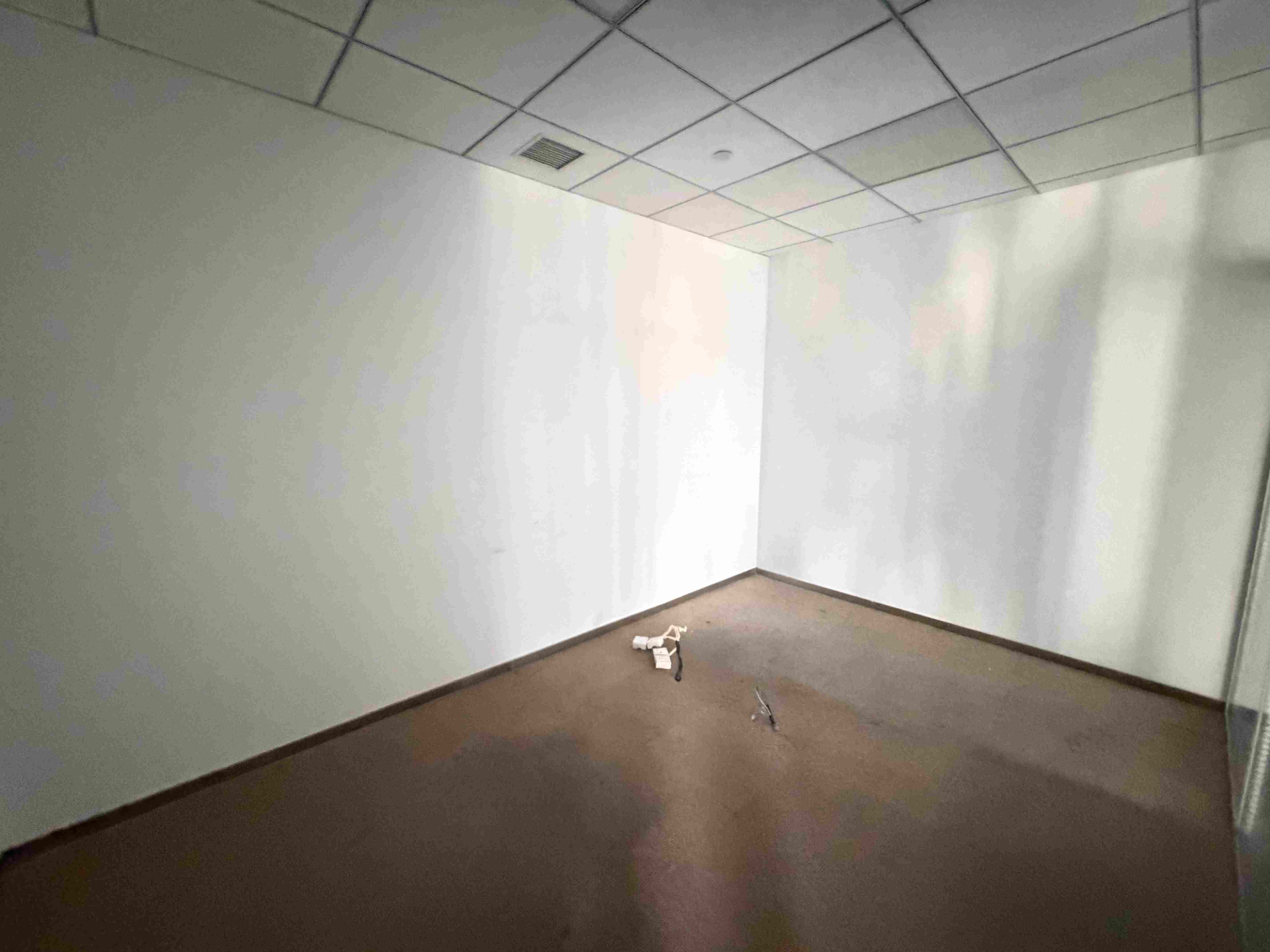 新华路首信银都国际广场370平米写字楼出租