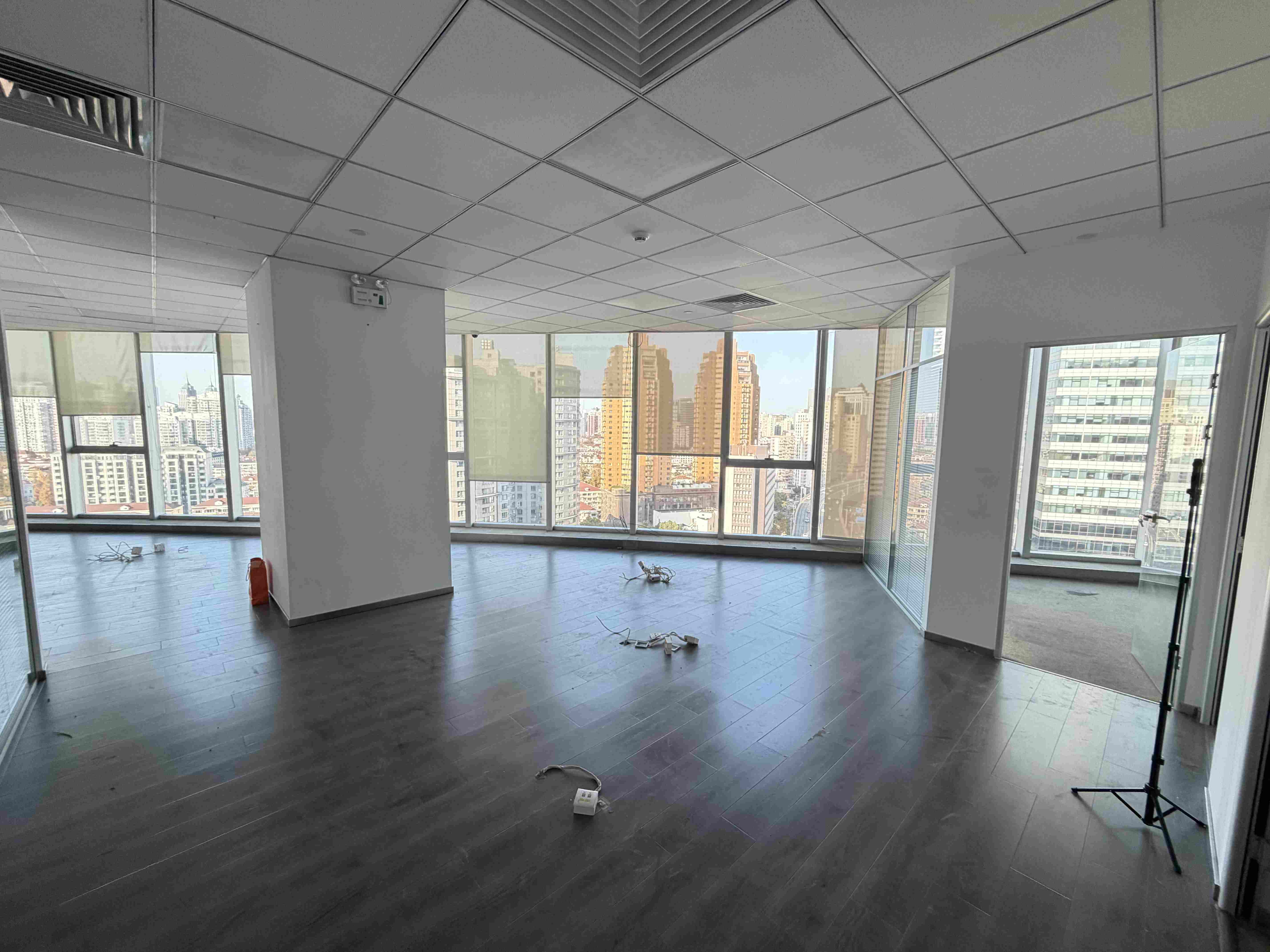 新华路首信银都国际广场370平米写字楼出租