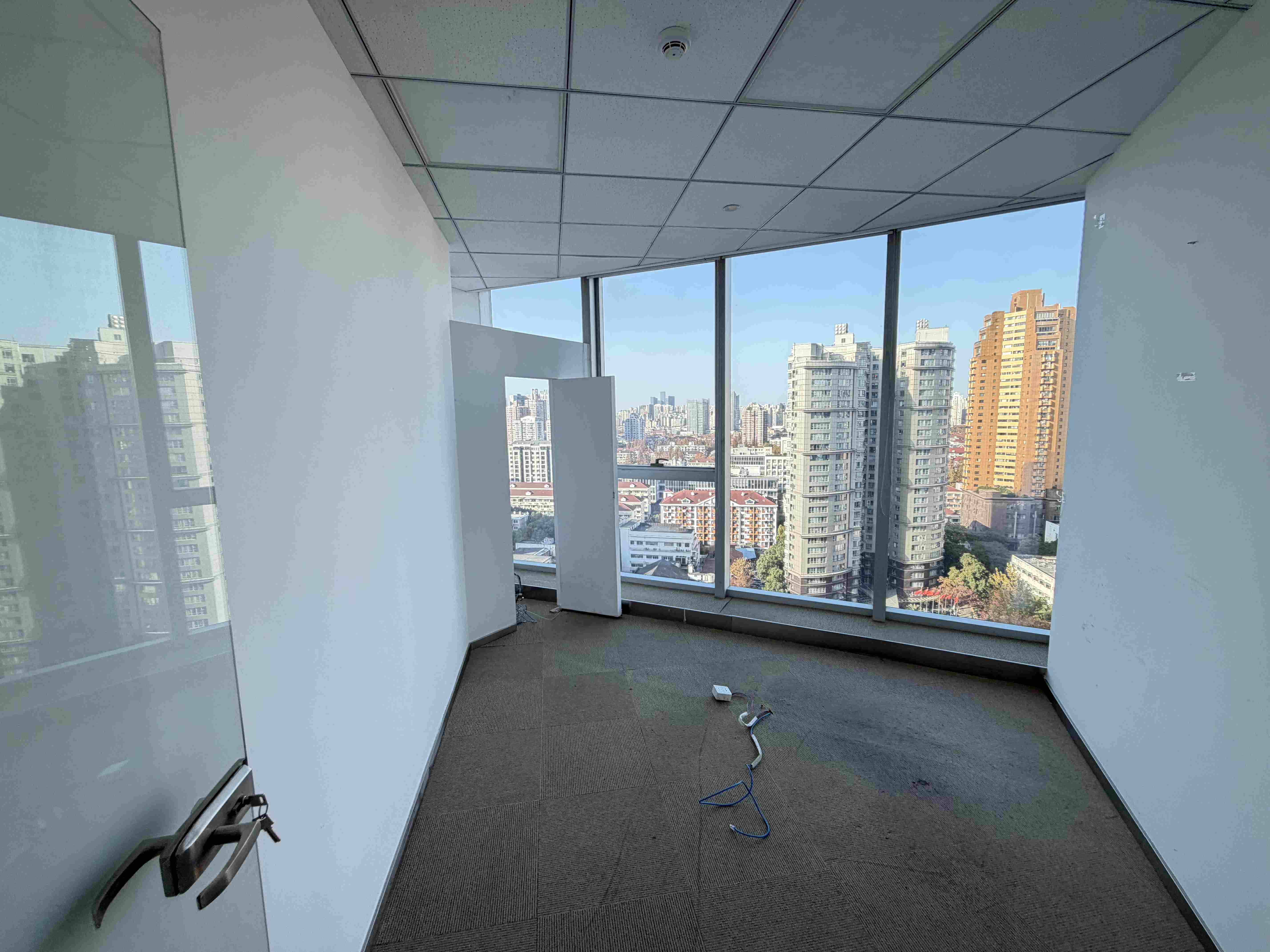 新华路首信银都国际广场370平米写字楼出租