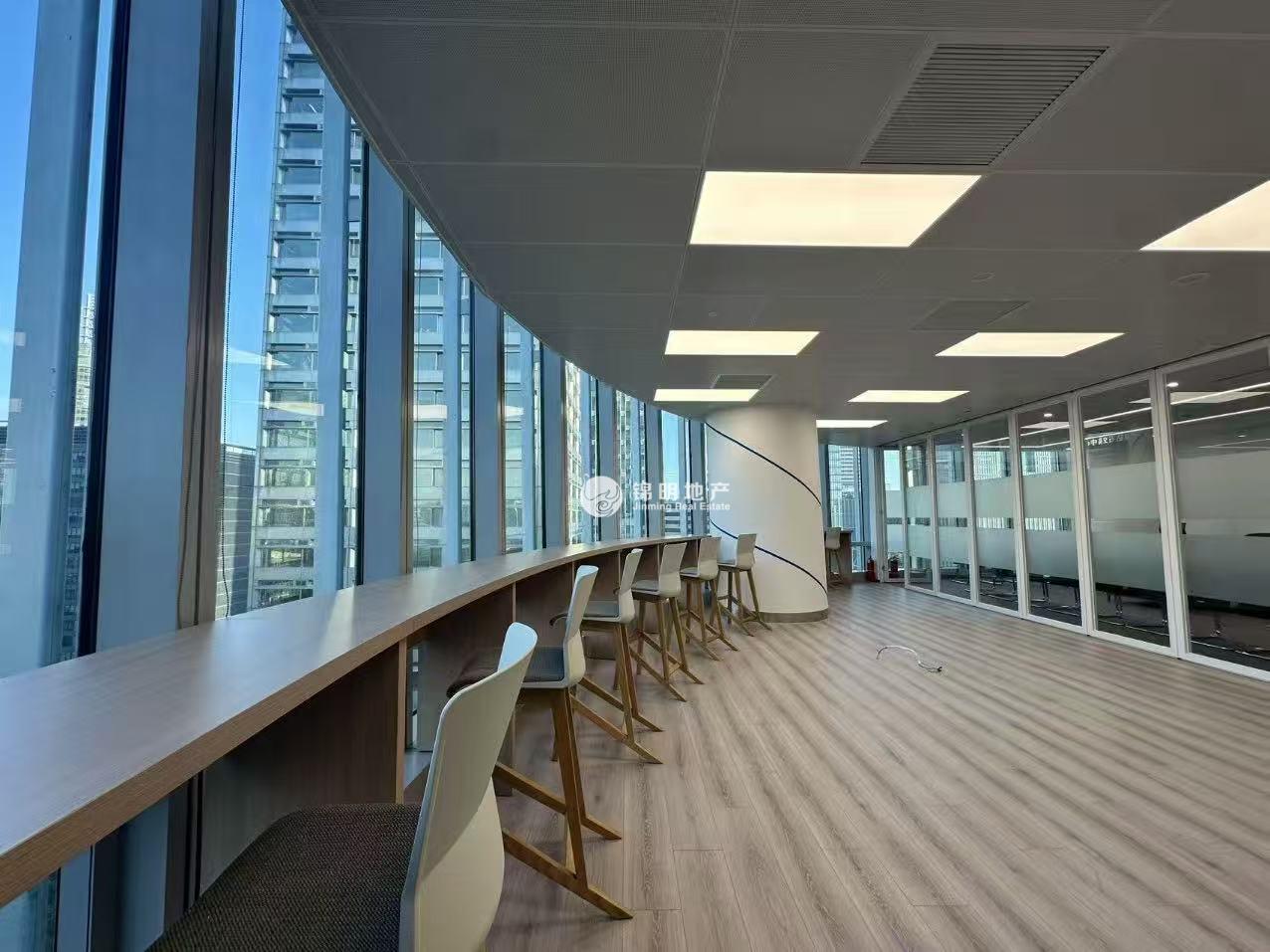 潍坊中建大厦239平米写字楼出租