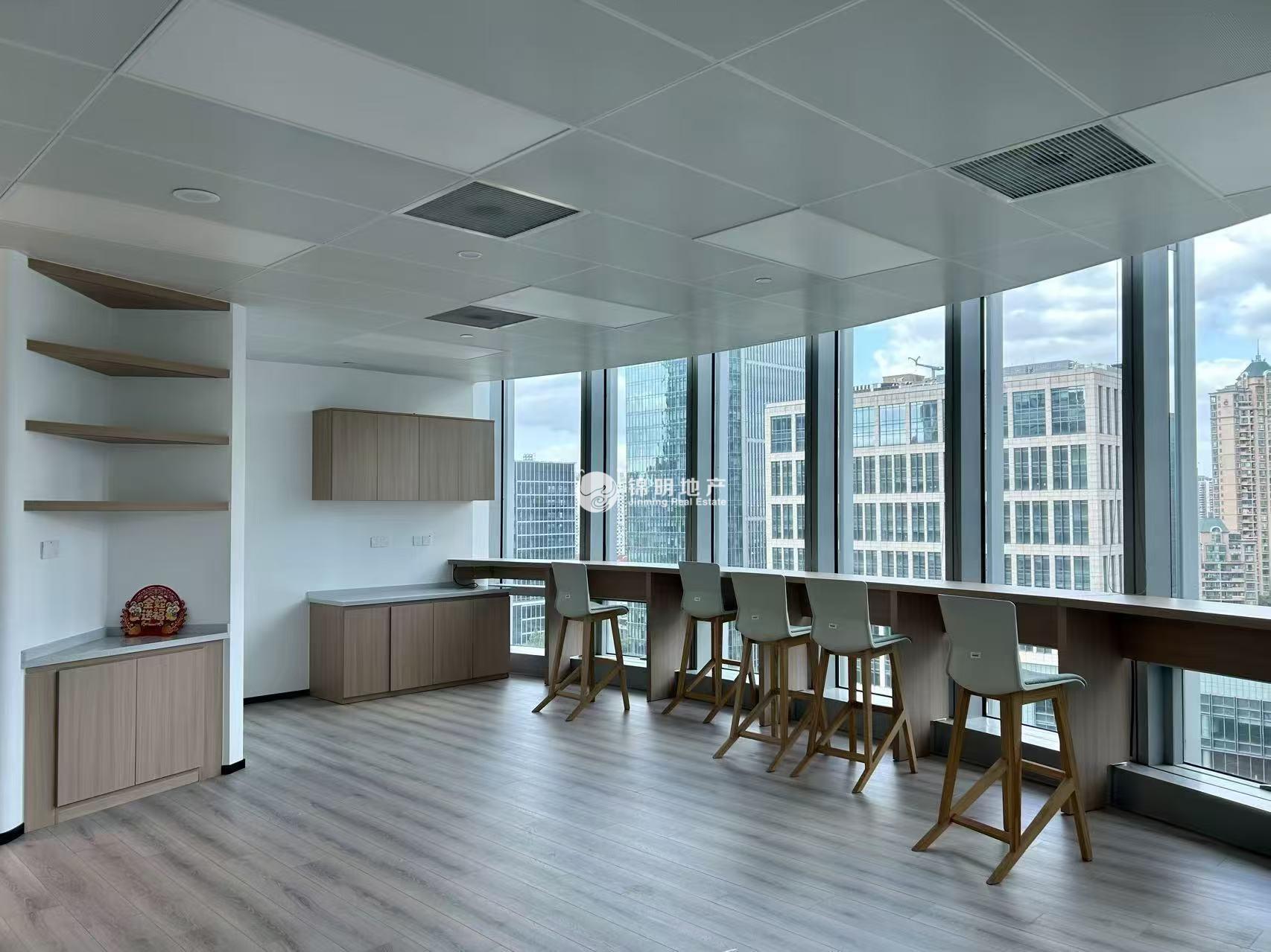 潍坊中建大厦572平米写字楼出租