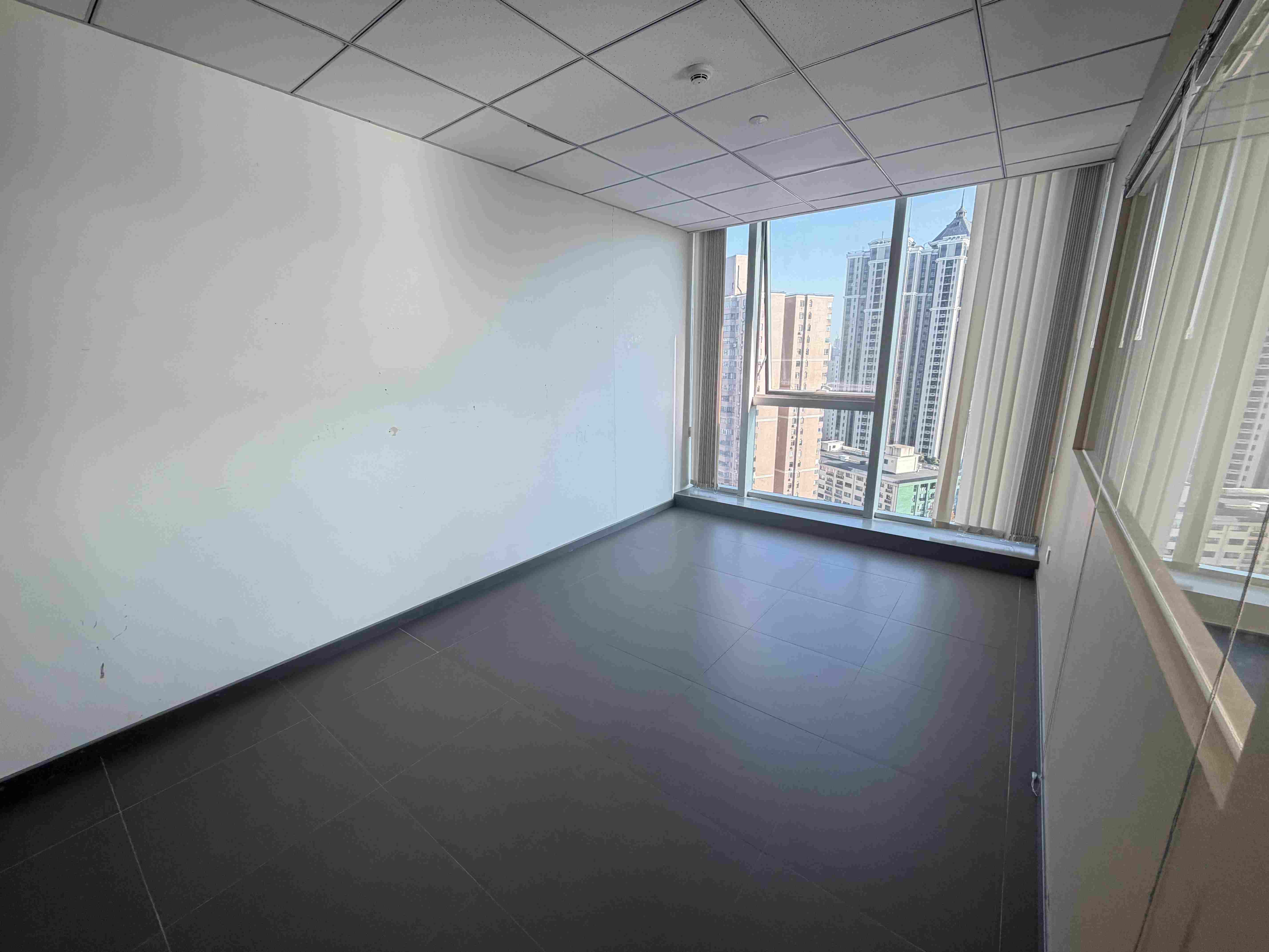 中山公园迎龙大厦78平米写字楼出租