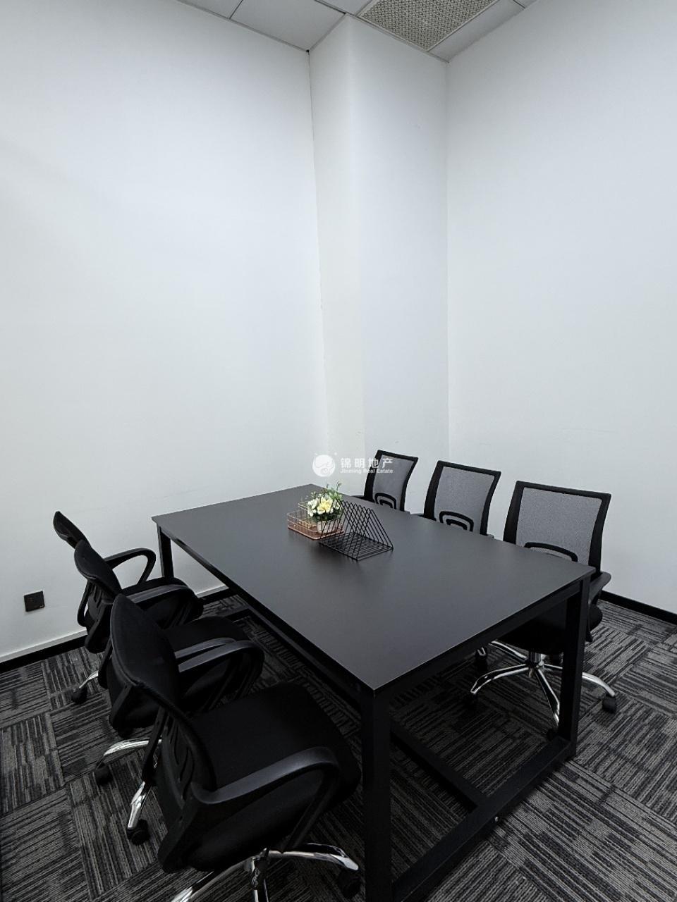 曹路浦发江程广场86平米写字楼出租