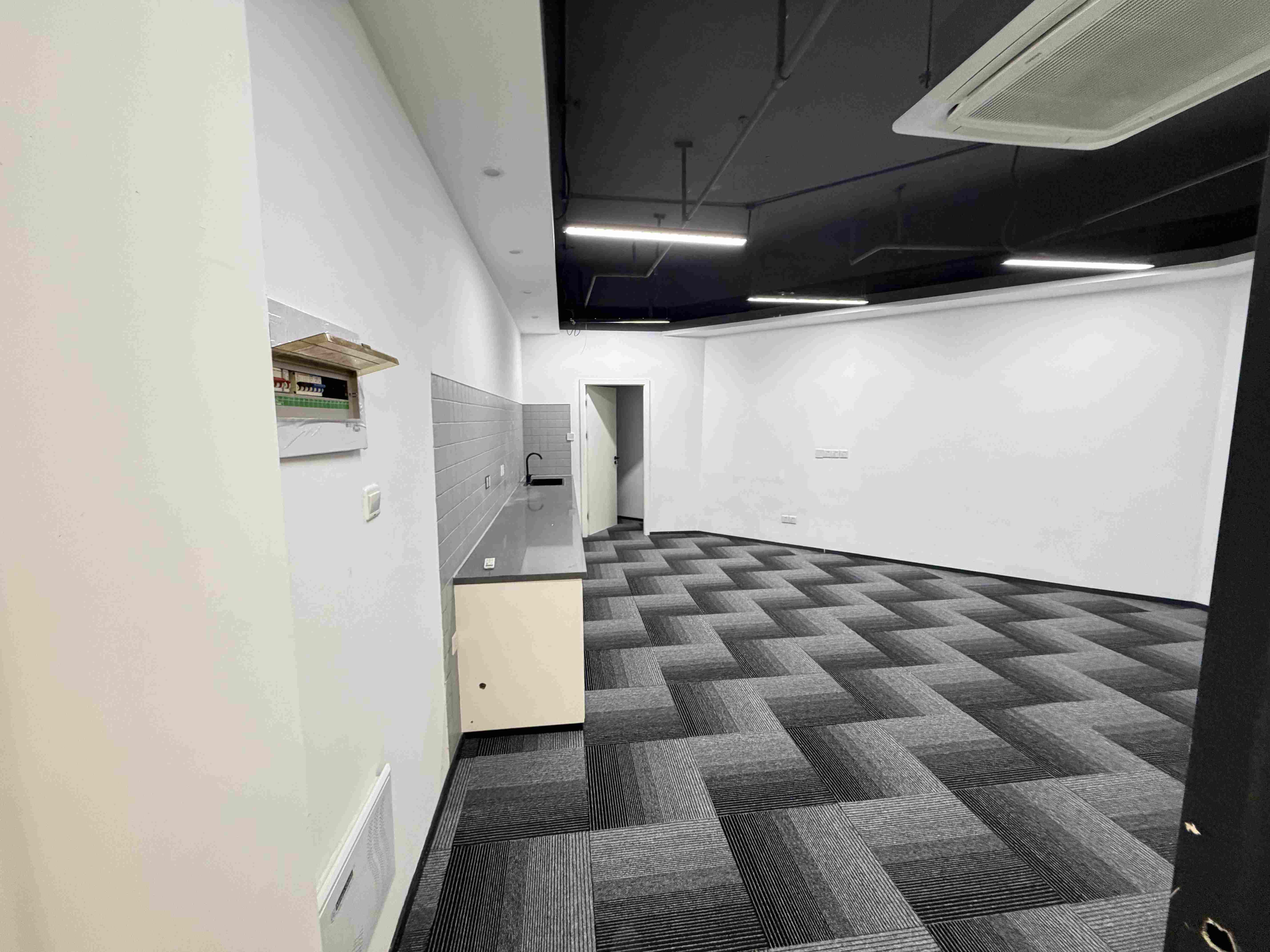 德必易园95平米写字楼出租