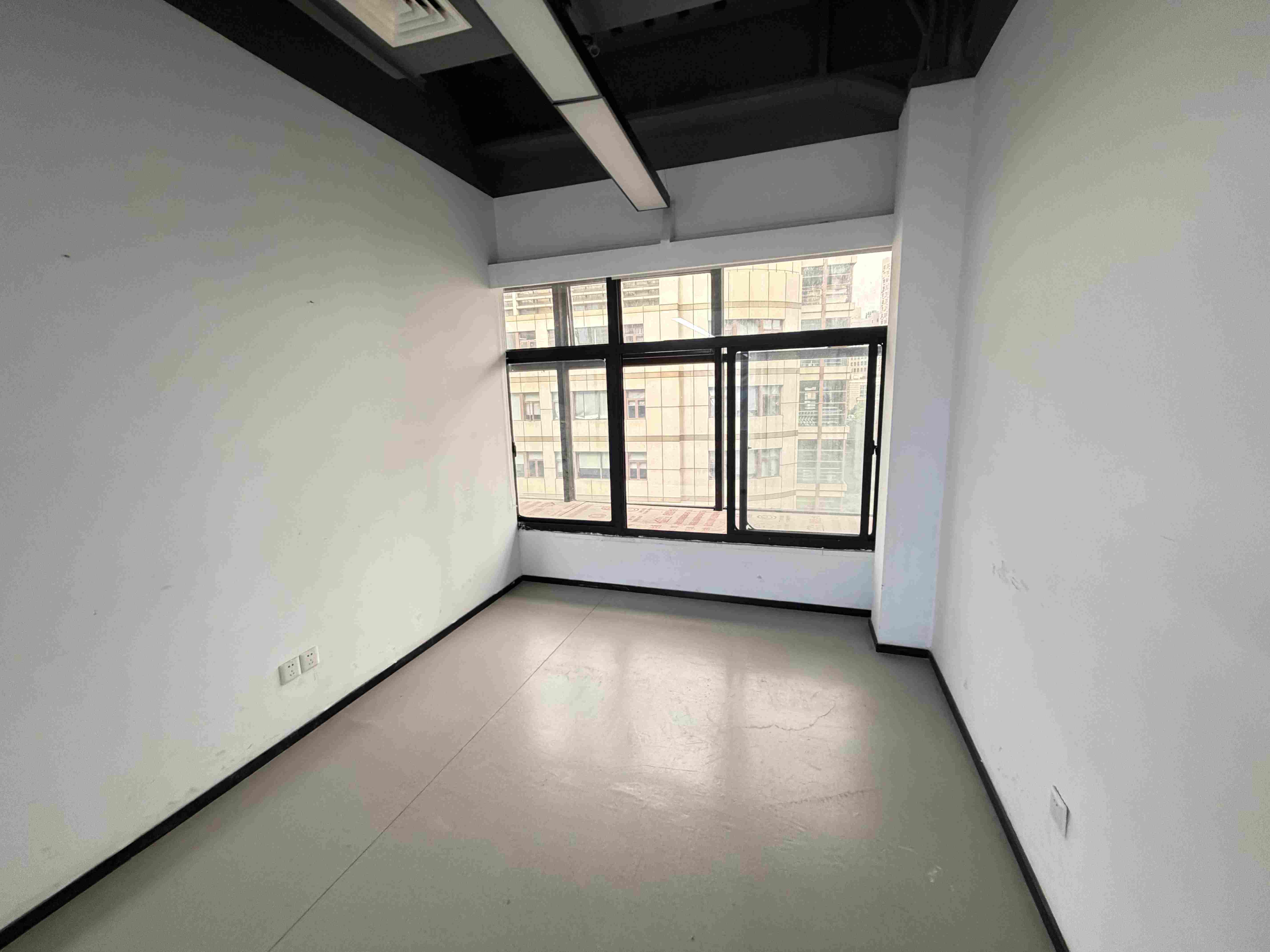 德必易园345平米写字楼出租