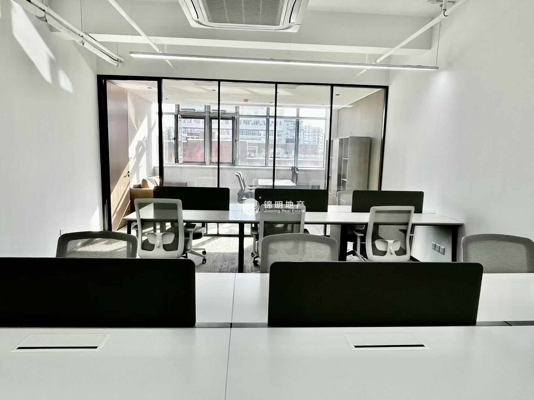 北新泾领创中心112平米写字楼出租